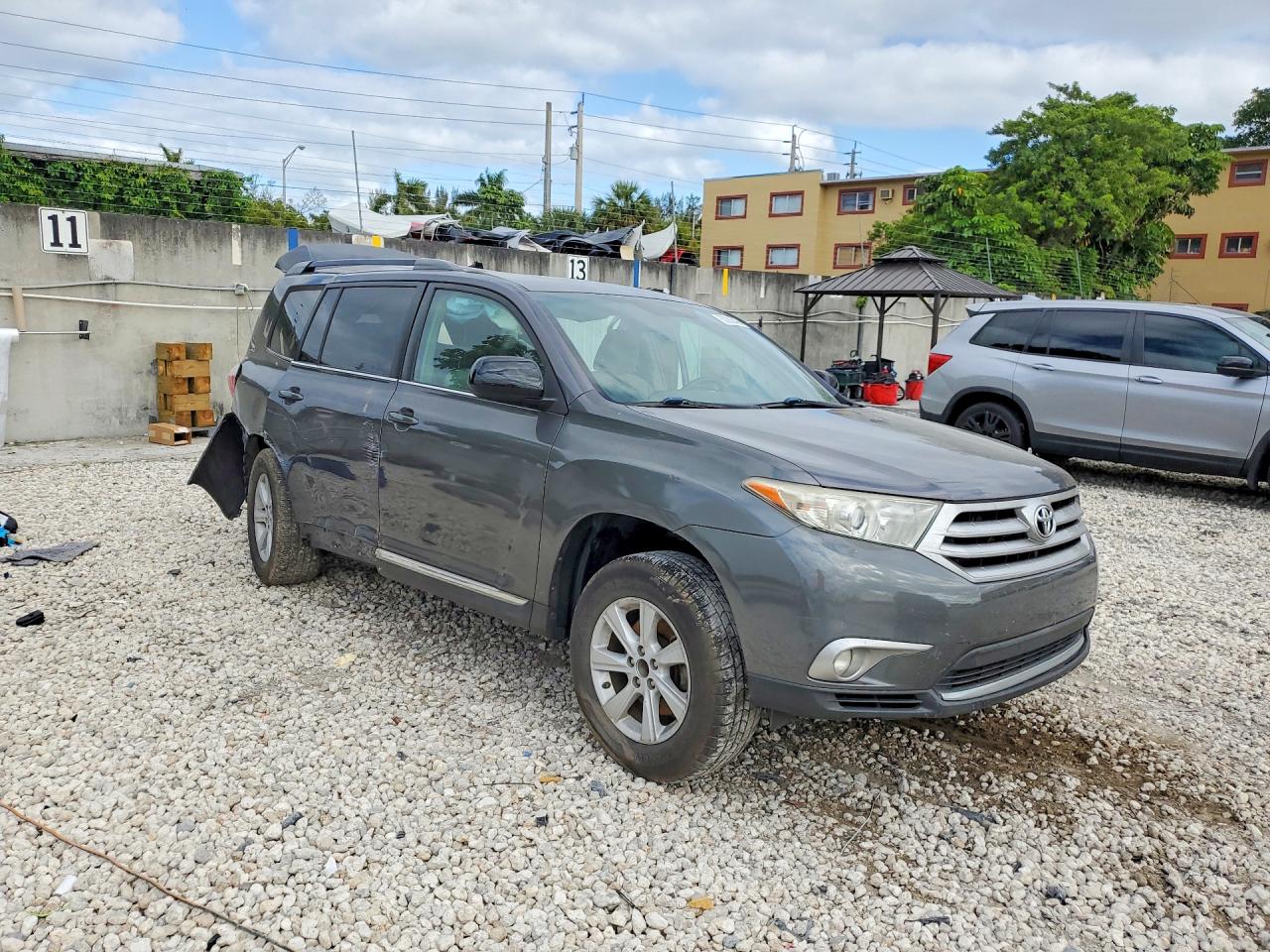 2012 Toyota Highlander Base Gray vin: 5TDZA3EH6CS030111