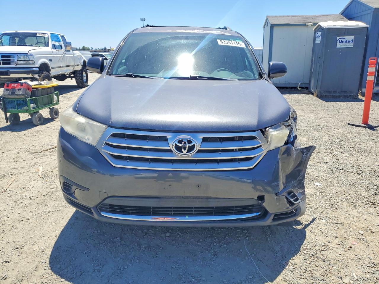 2013 Toyota Highlander Base Gray vin: 5TDZA3EH6DS037352