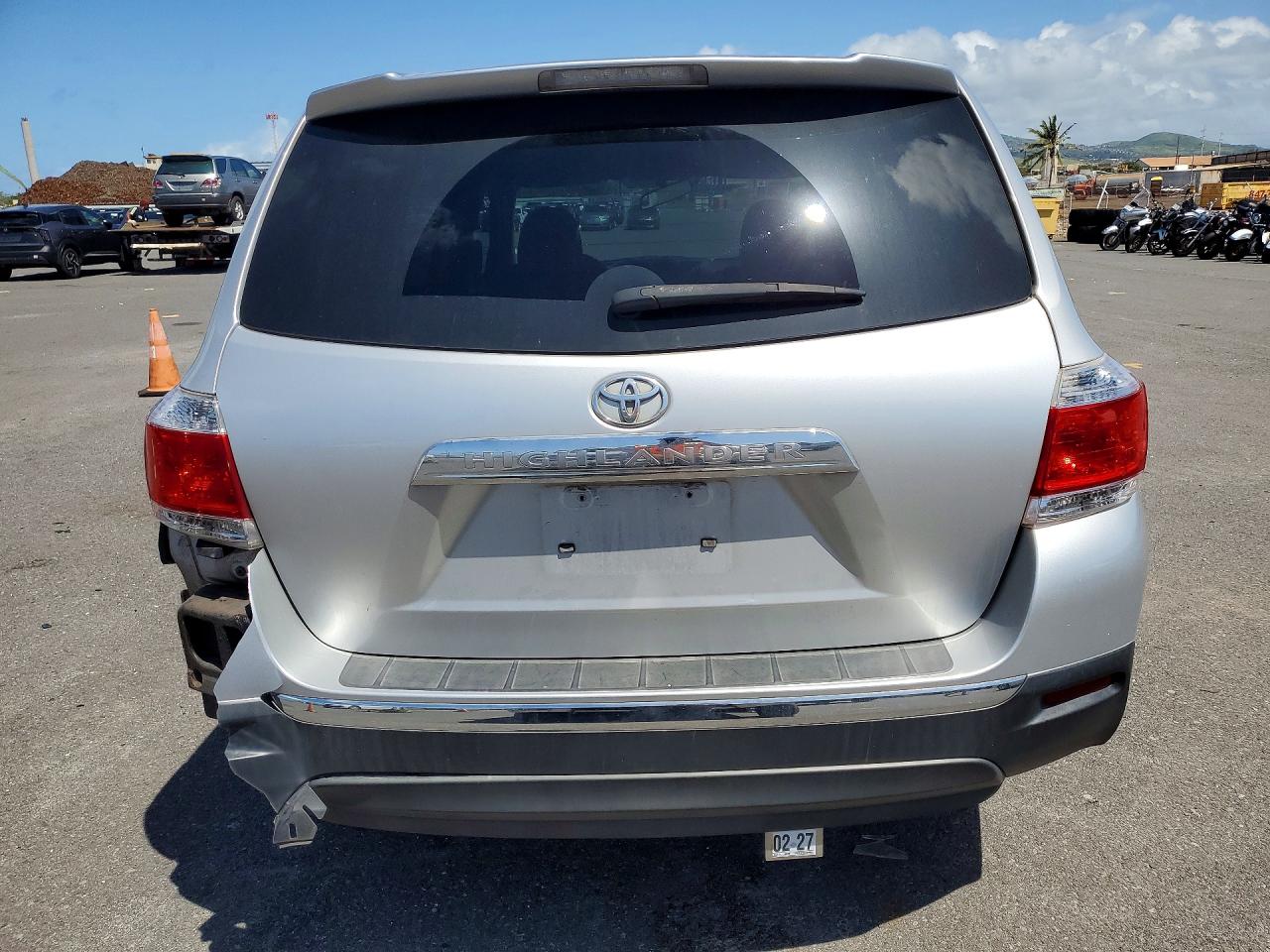 2013 Toyota Highlander Base Silver vin: 5TDZA3EH6DS044902