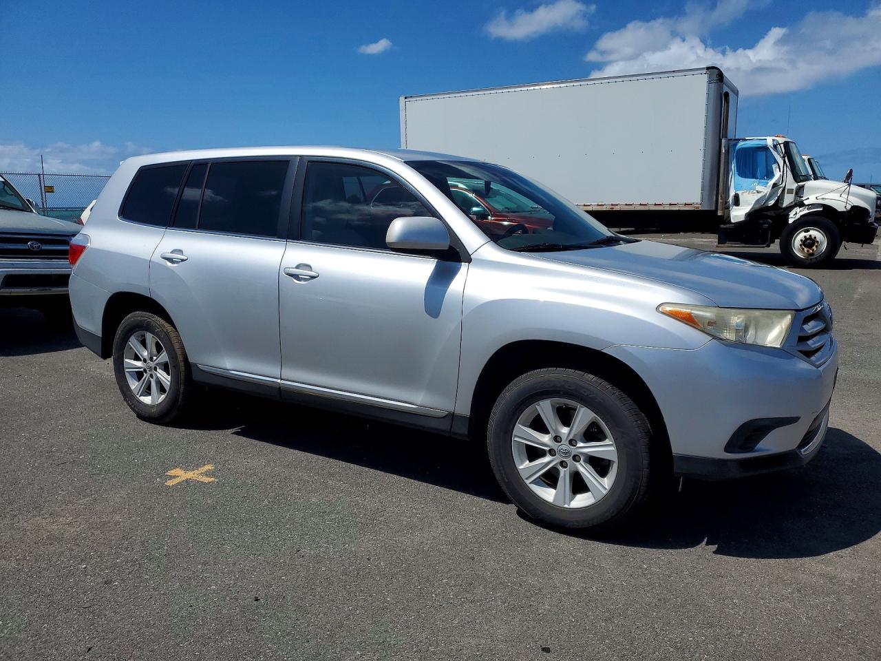 2013 Toyota Highlander Base Silver vin: 5TDZA3EH6DS044902