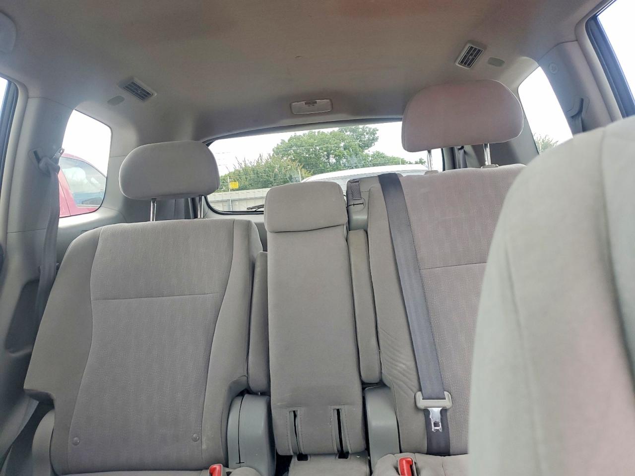 2011 Toyota Highlander Base White vin: 5TDZA3EH7BS009475