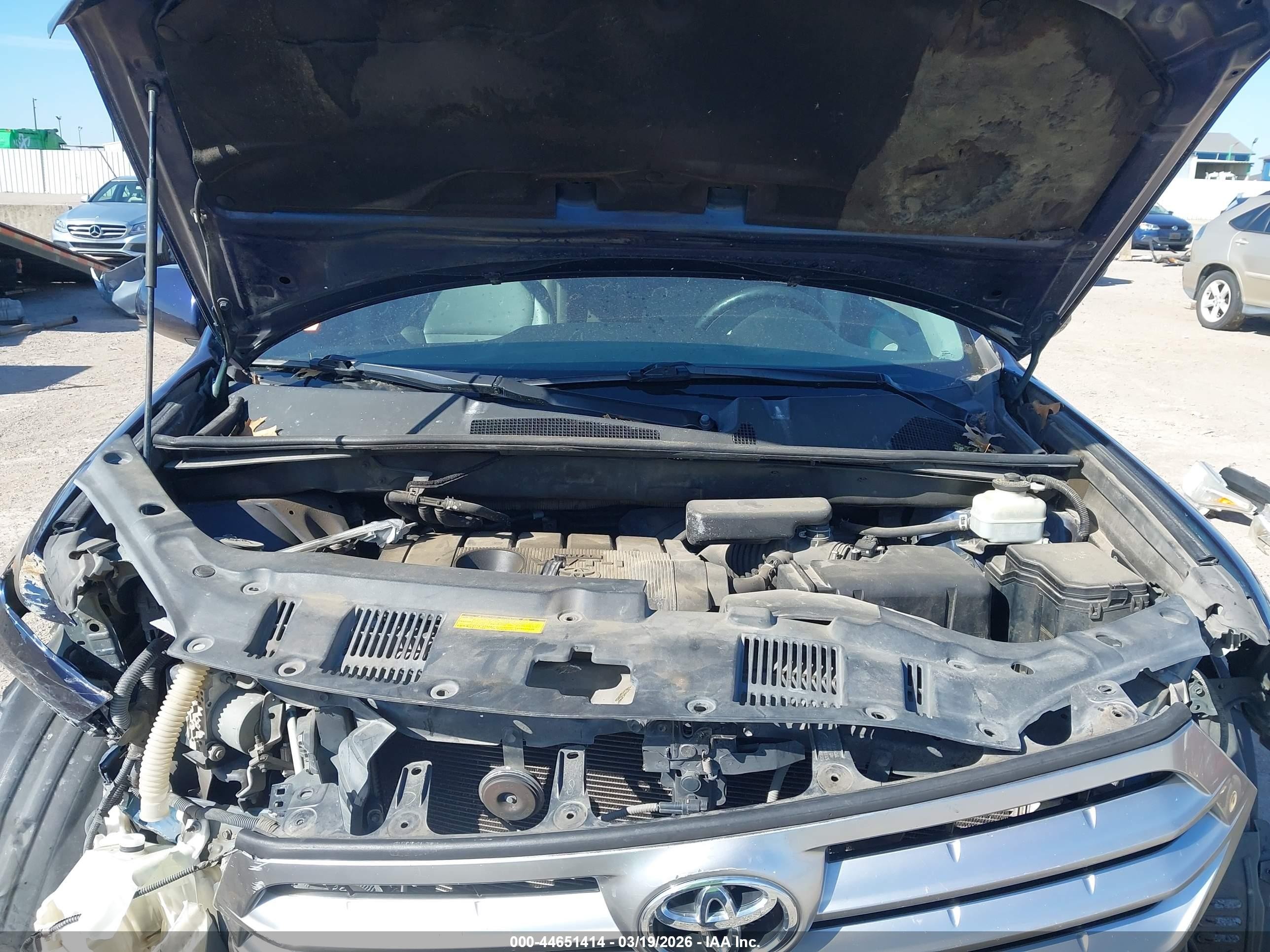 2012 Toyota Highlander   Blue vin: 5TDZA3EH7CS022700