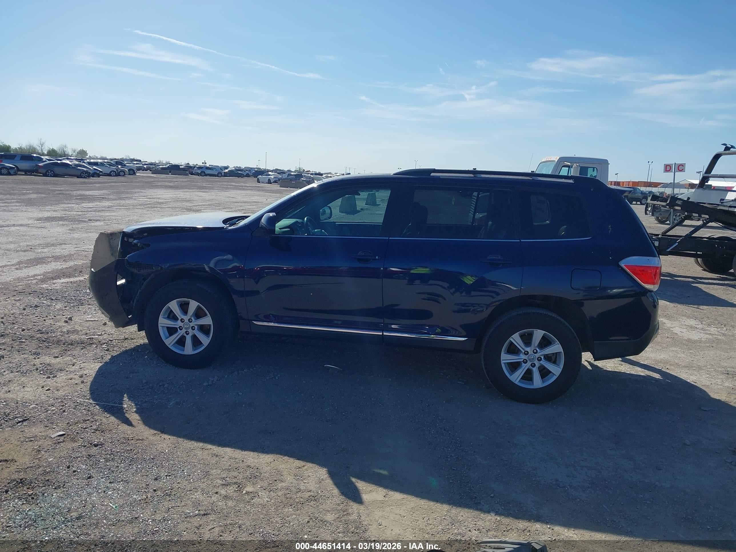2012 Toyota Highlander   Blue vin: 5TDZA3EH7CS022700