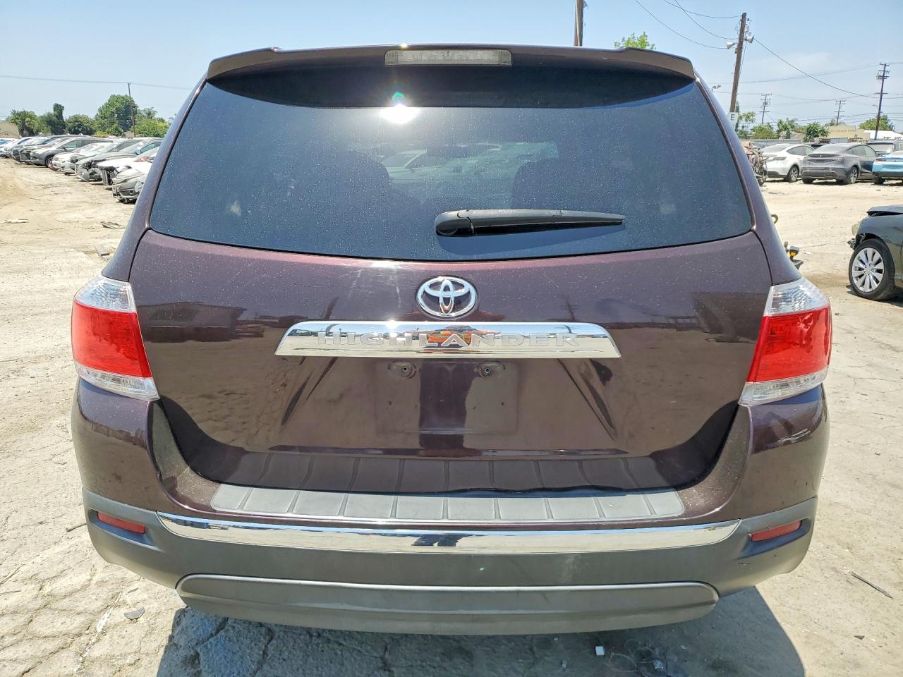 2012 Toyota Highlander Base Бордовый vin: 5TDZA3EH7CS030702