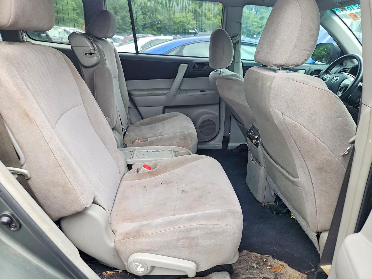 2013 Toyota Highlander Base Gray vin: 5TDZA3EH7DS031981