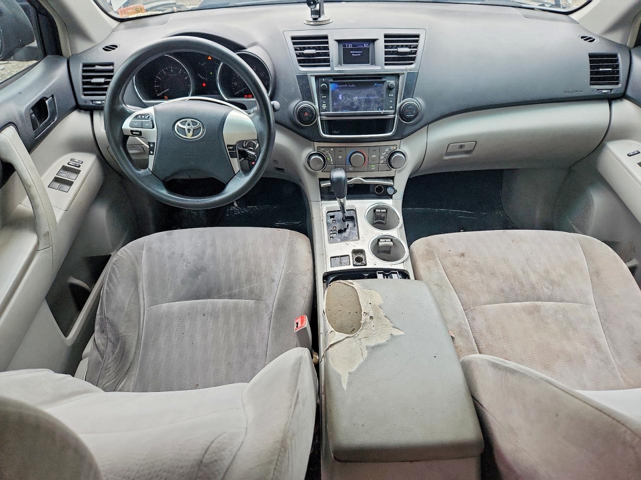 2013 Toyota Highlander Base Gray vin: 5TDZA3EH7DS031981