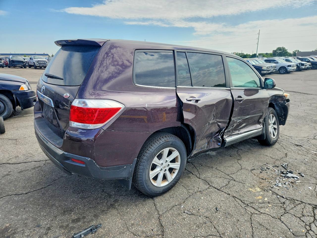 2013 Toyota Highlander Base Темно-бордовый vin: 5TDZA3EH7DS040695
