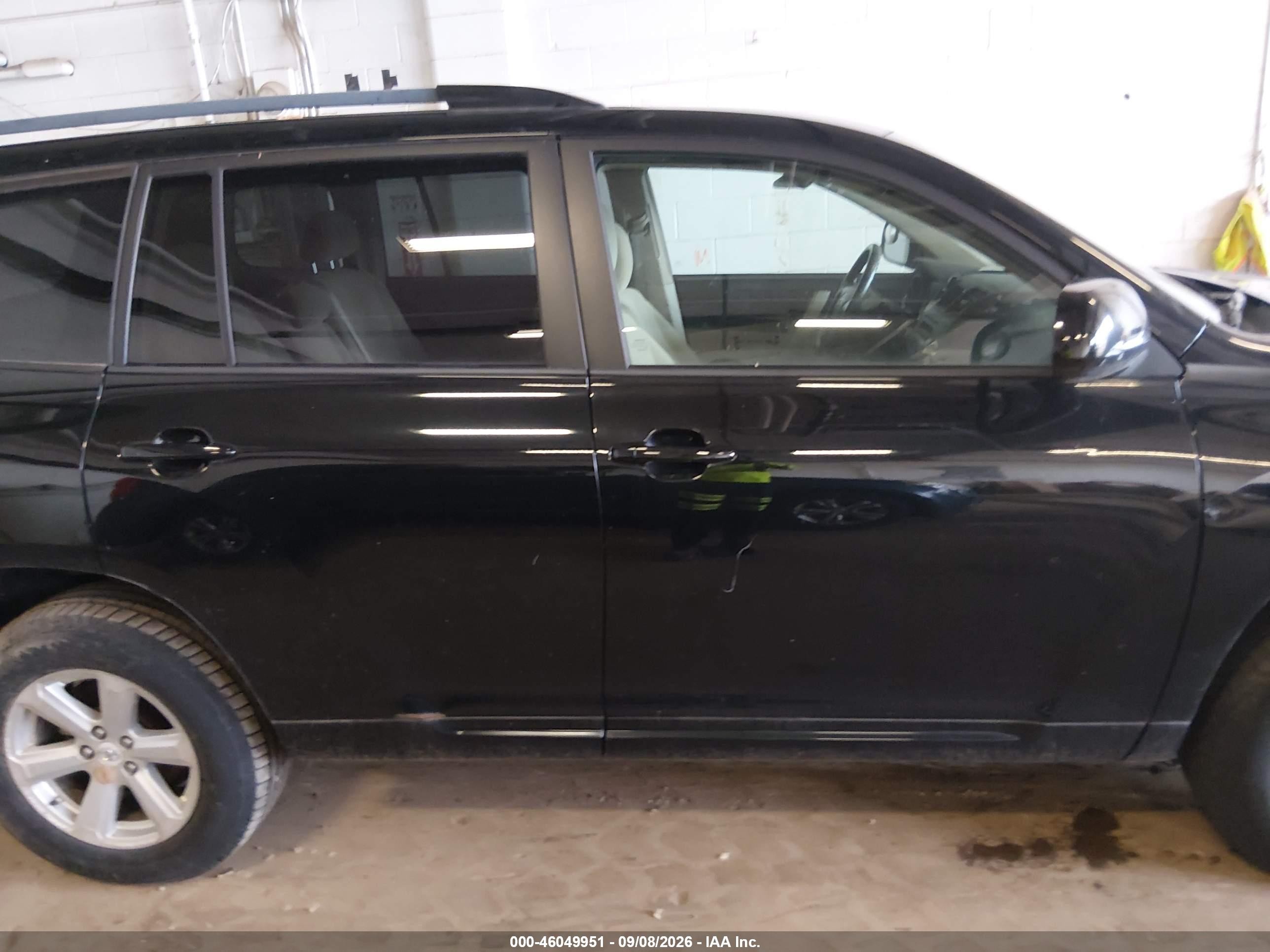 2010 Toyota Highlander   Black vin: 5TDZA3EH8AS002775