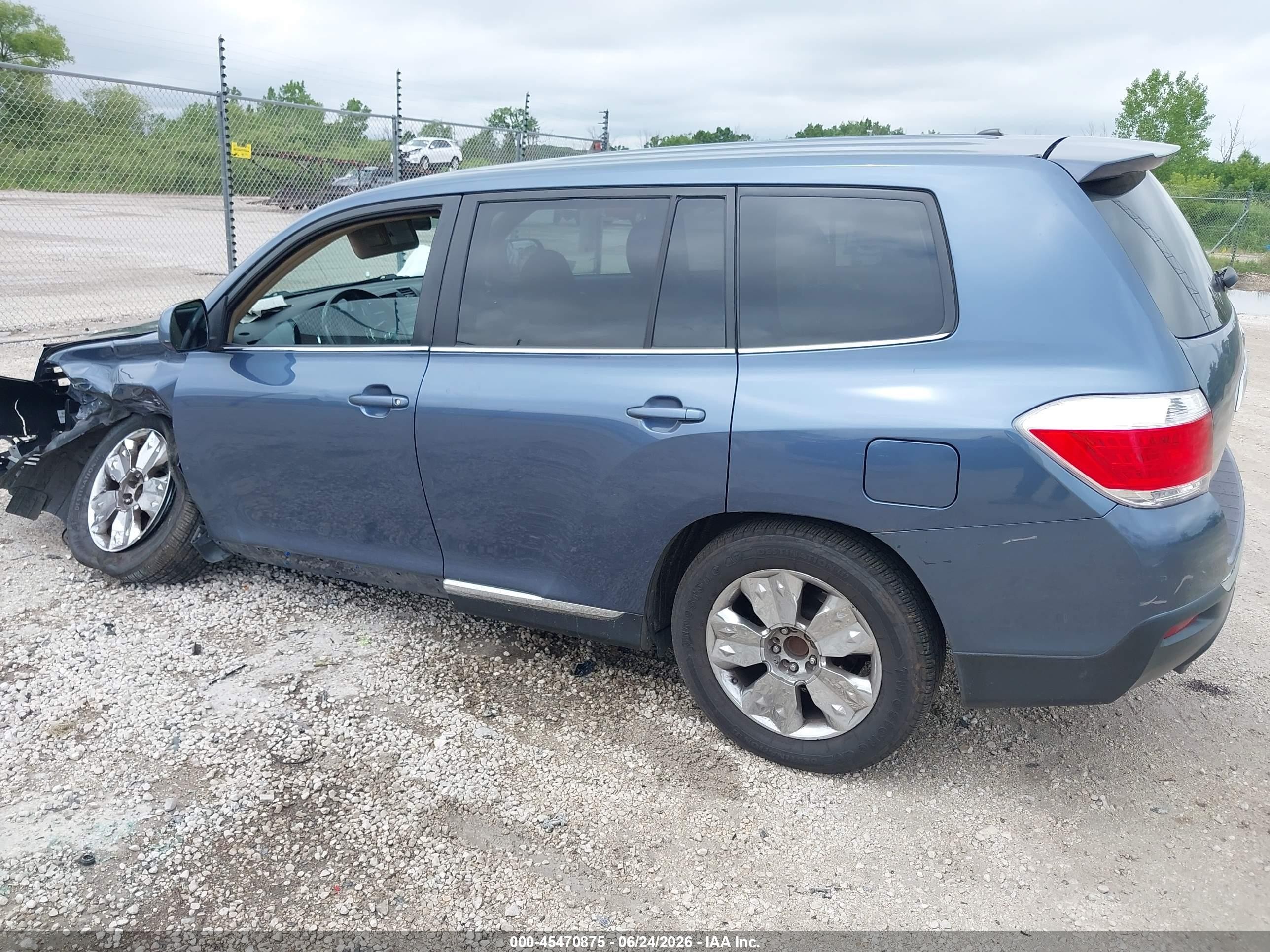 2011 Toyota Highlander   Blue vin: 5TDZA3EH8BS009016