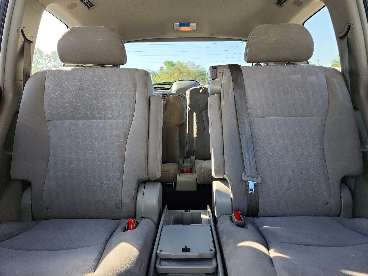 2012 Toyota Highlander Base White vin: 5TDZA3EH8CS018140