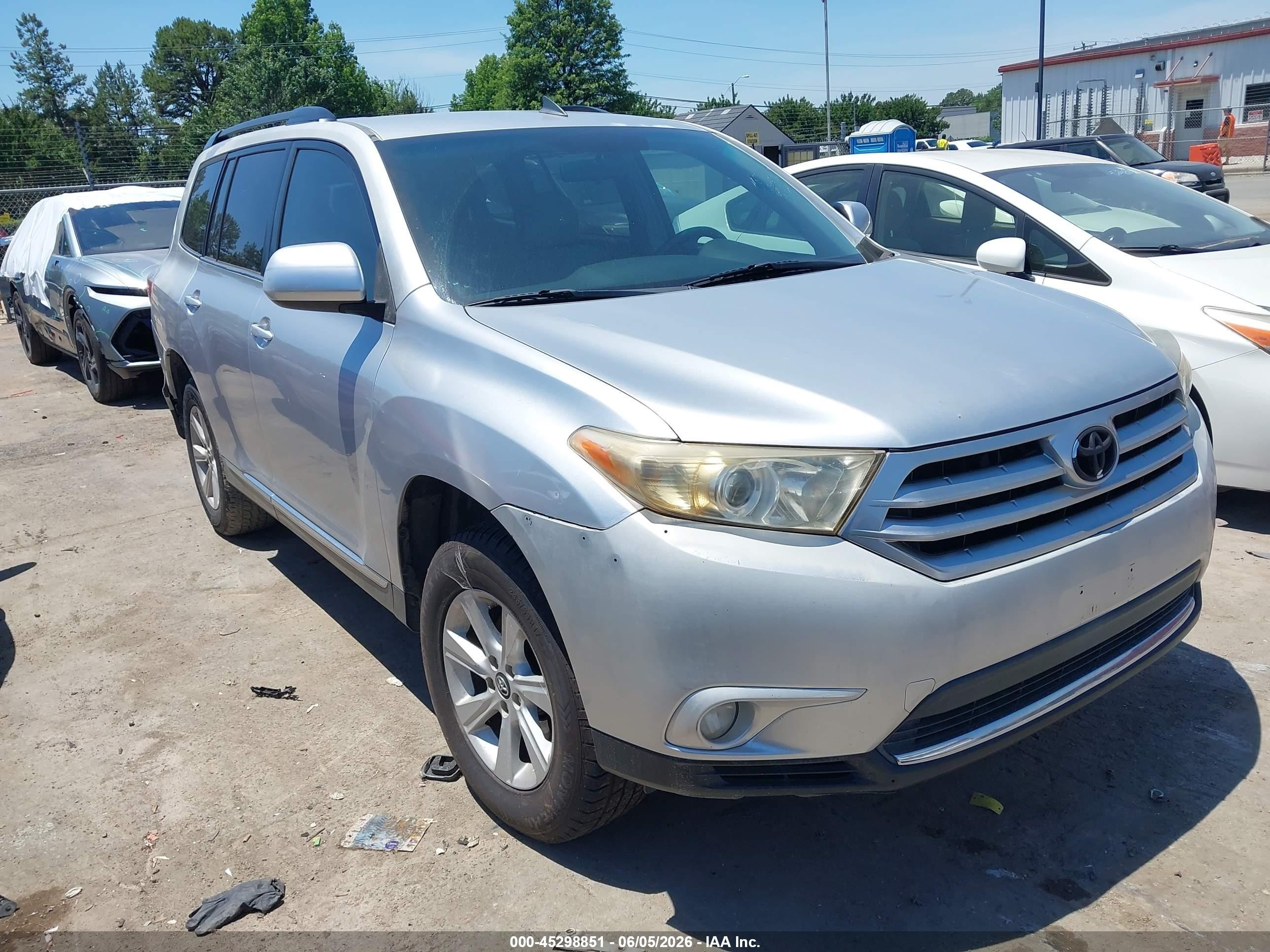 2012 Toyota Highlander   Серебряный vin: 5TDZA3EH8CS022883