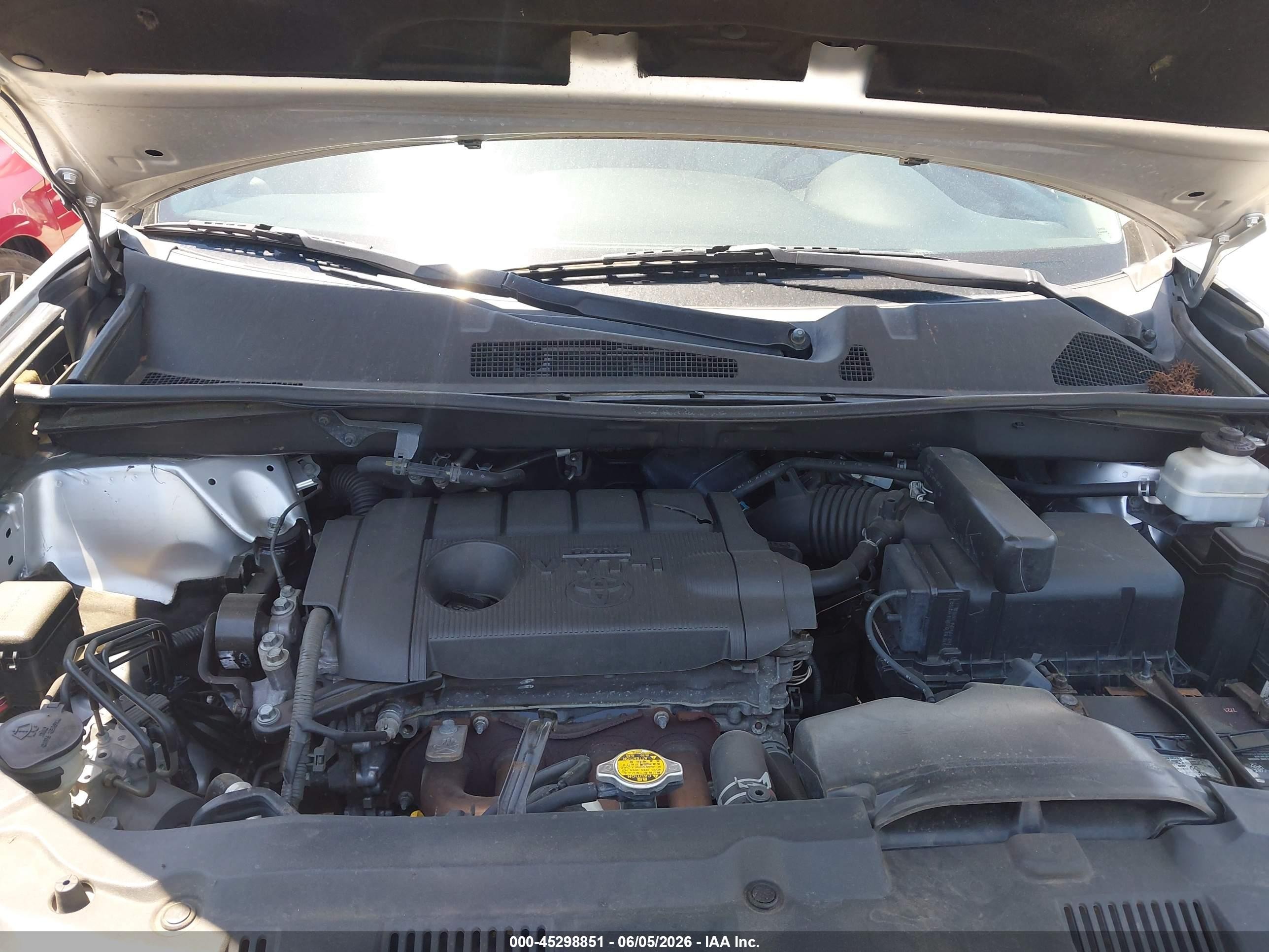 2012 Toyota Highlander   Silver vin: 5TDZA3EH8CS022883
