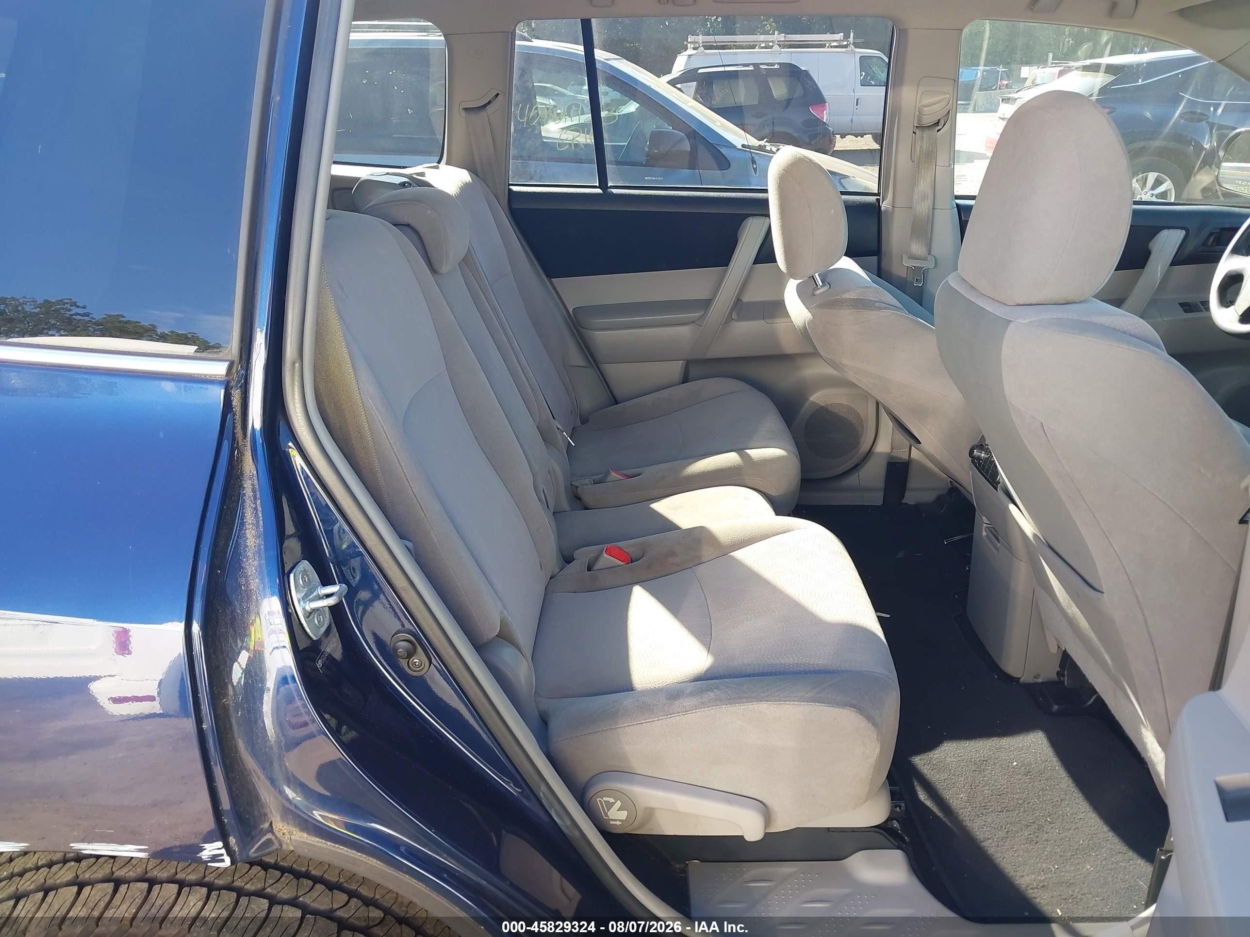 2012 Toyota Highlander   Blue vin: 5TDZA3EH8CS025184