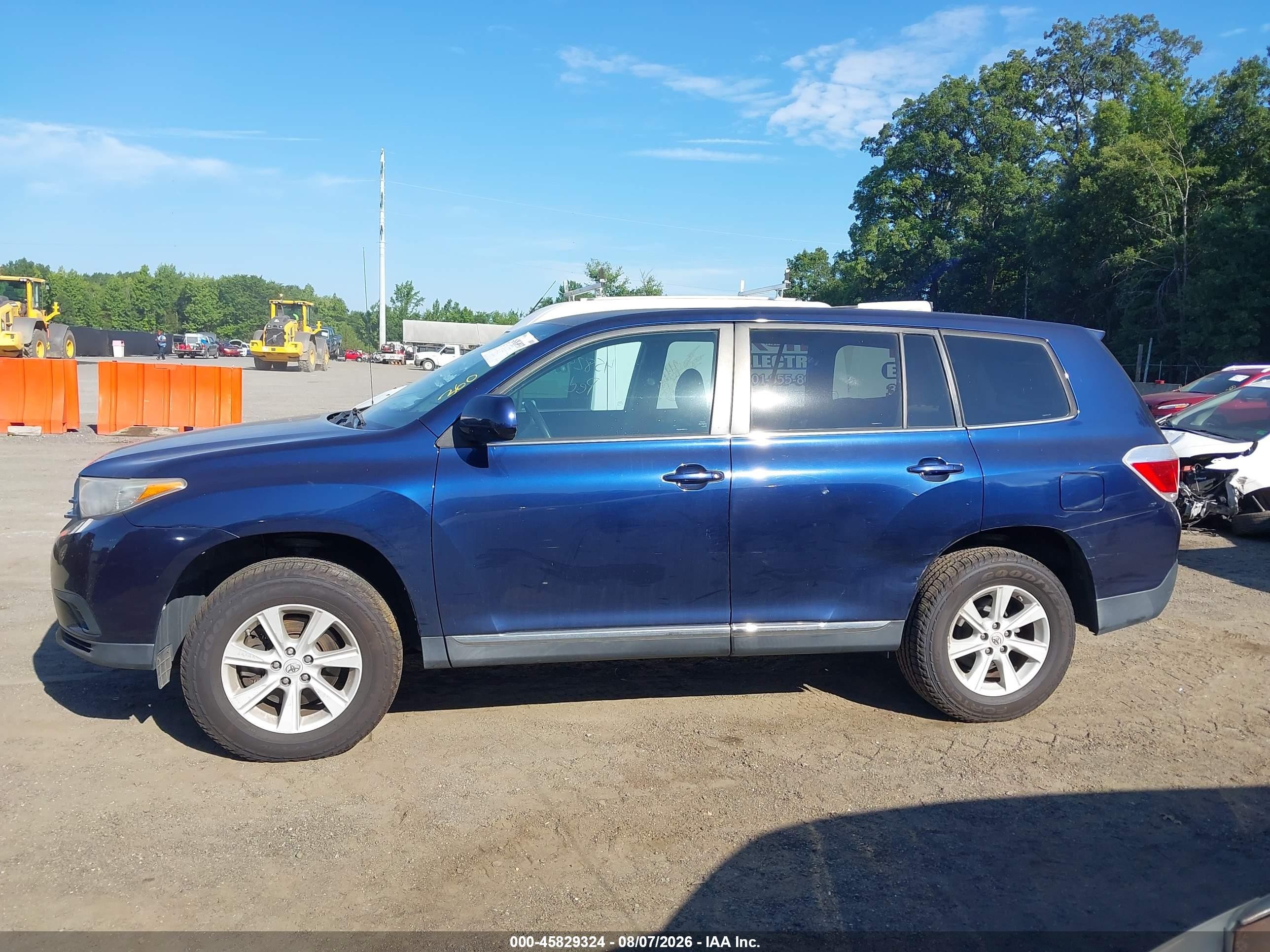 2012 Toyota Highlander   Blue vin: 5TDZA3EH8CS025184