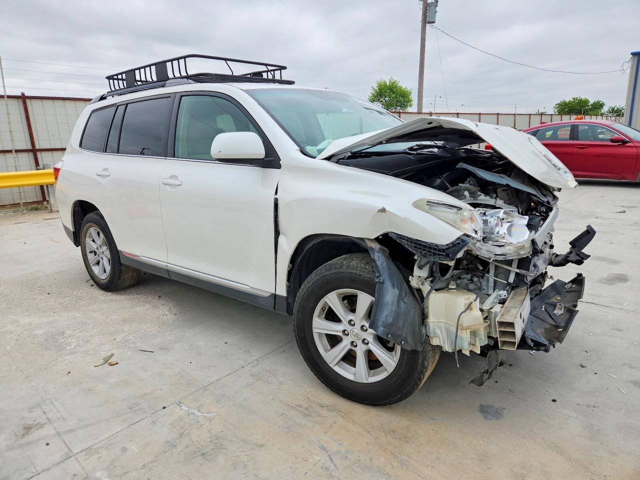 2013 Toyota Highlander Plus White vin: 5TDZA3EH8DS035196