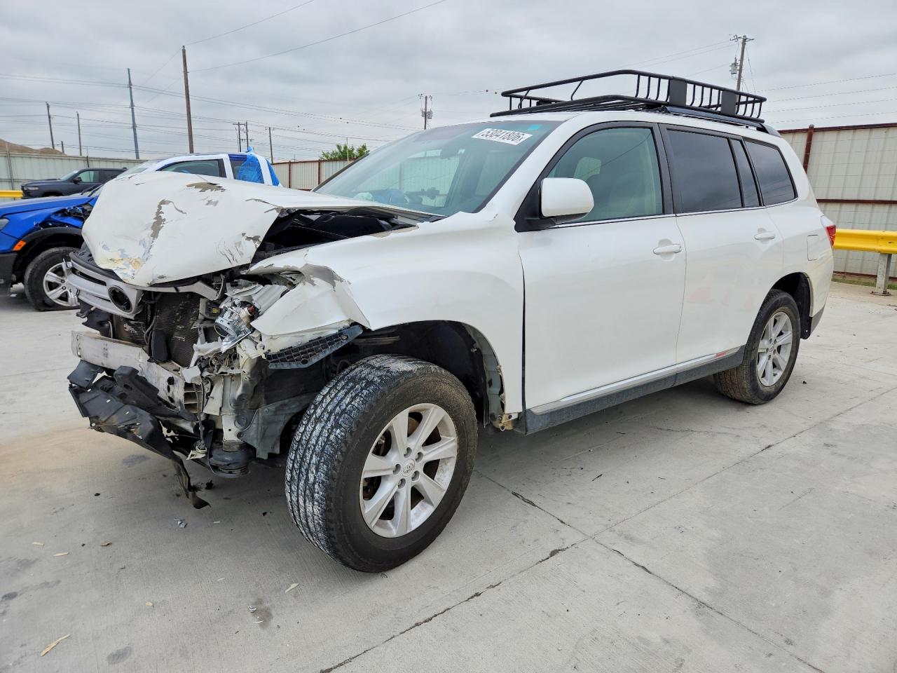 2013 Toyota Highlander Plus White vin: 5TDZA3EH8DS035196
