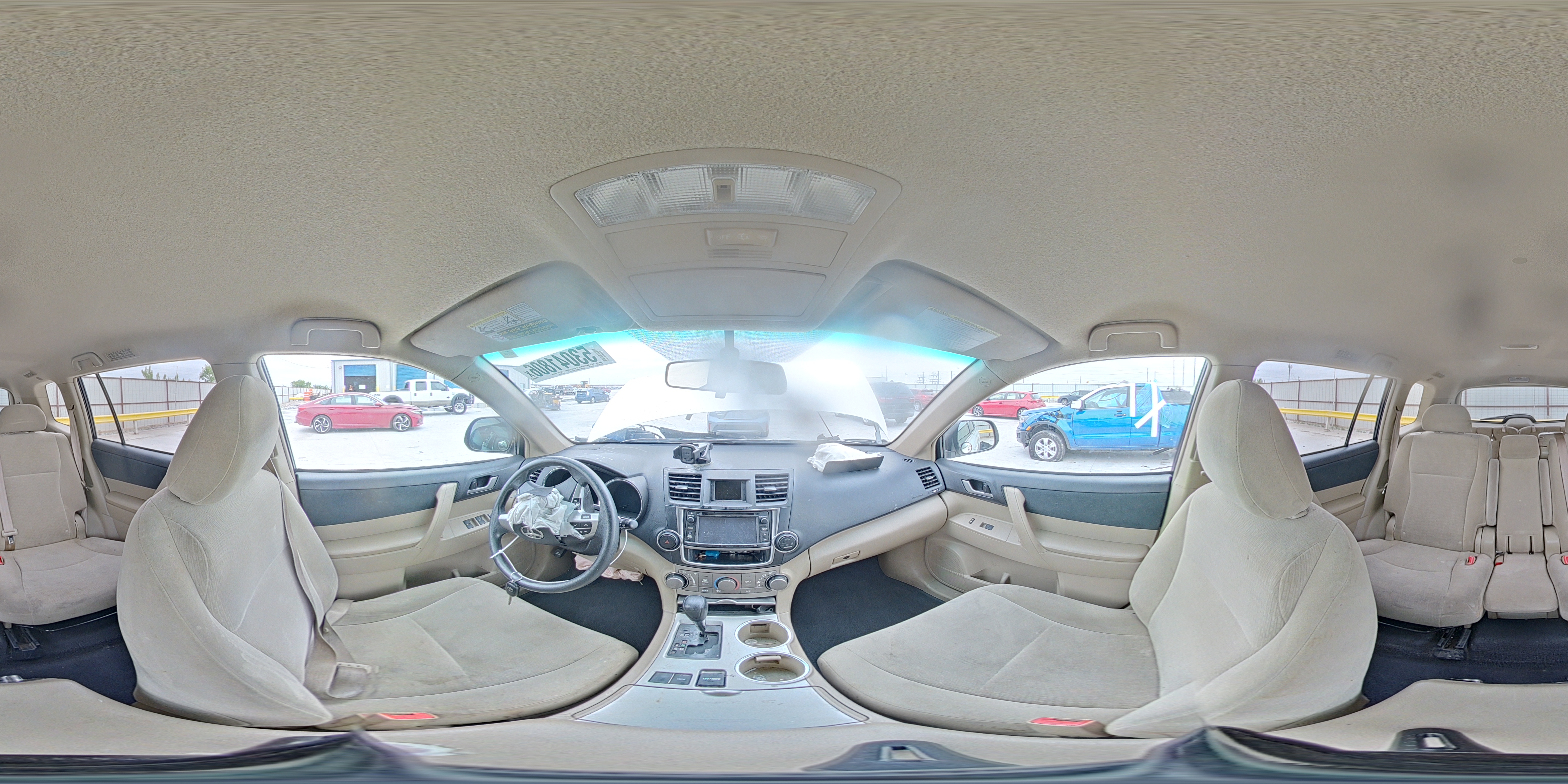 2013 Toyota Highlander Plus White vin: 5TDZA3EH8DS035196