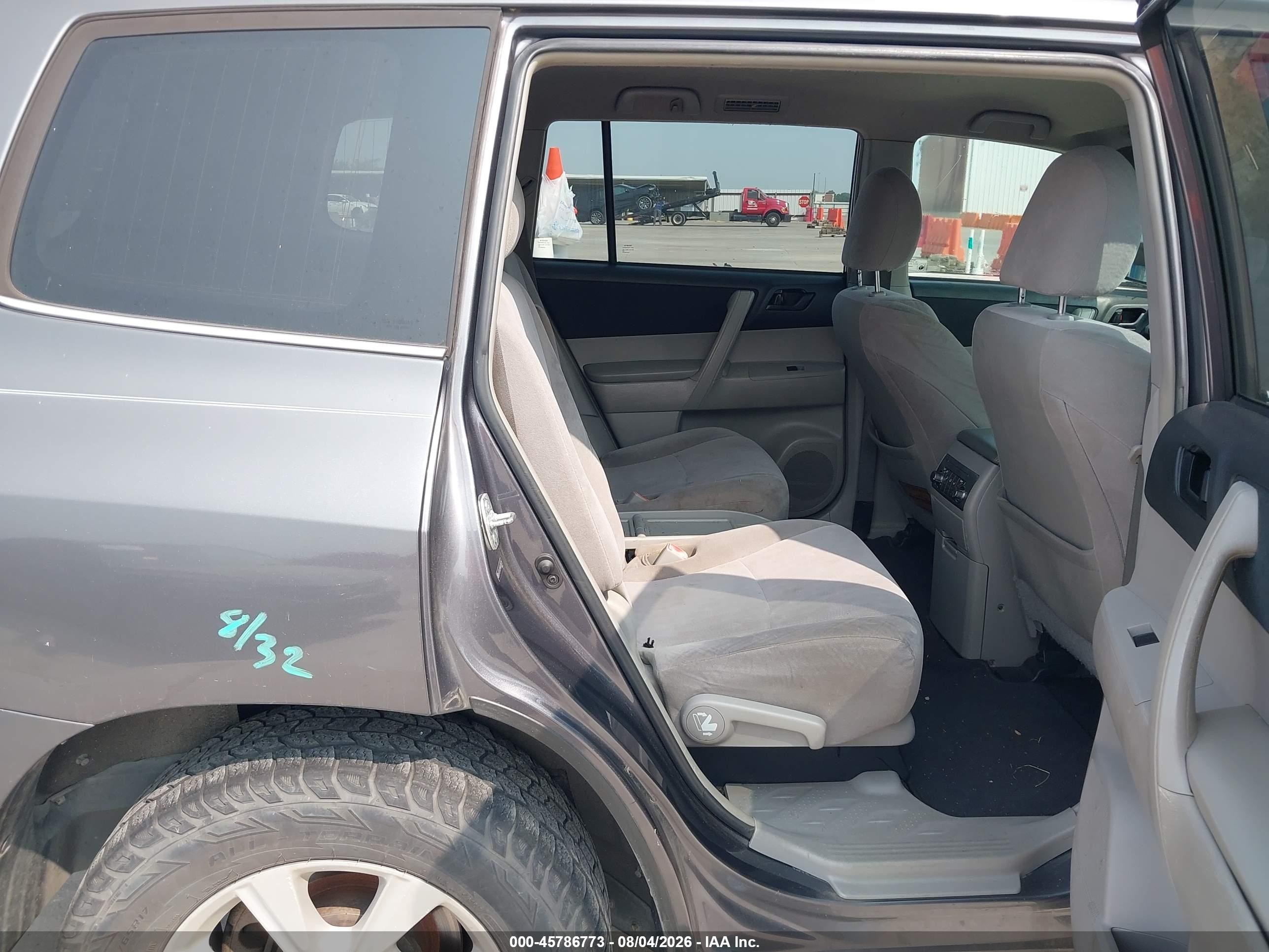 2013 Toyota Highlander Серый vin: 5TDZA3EH8DS035229