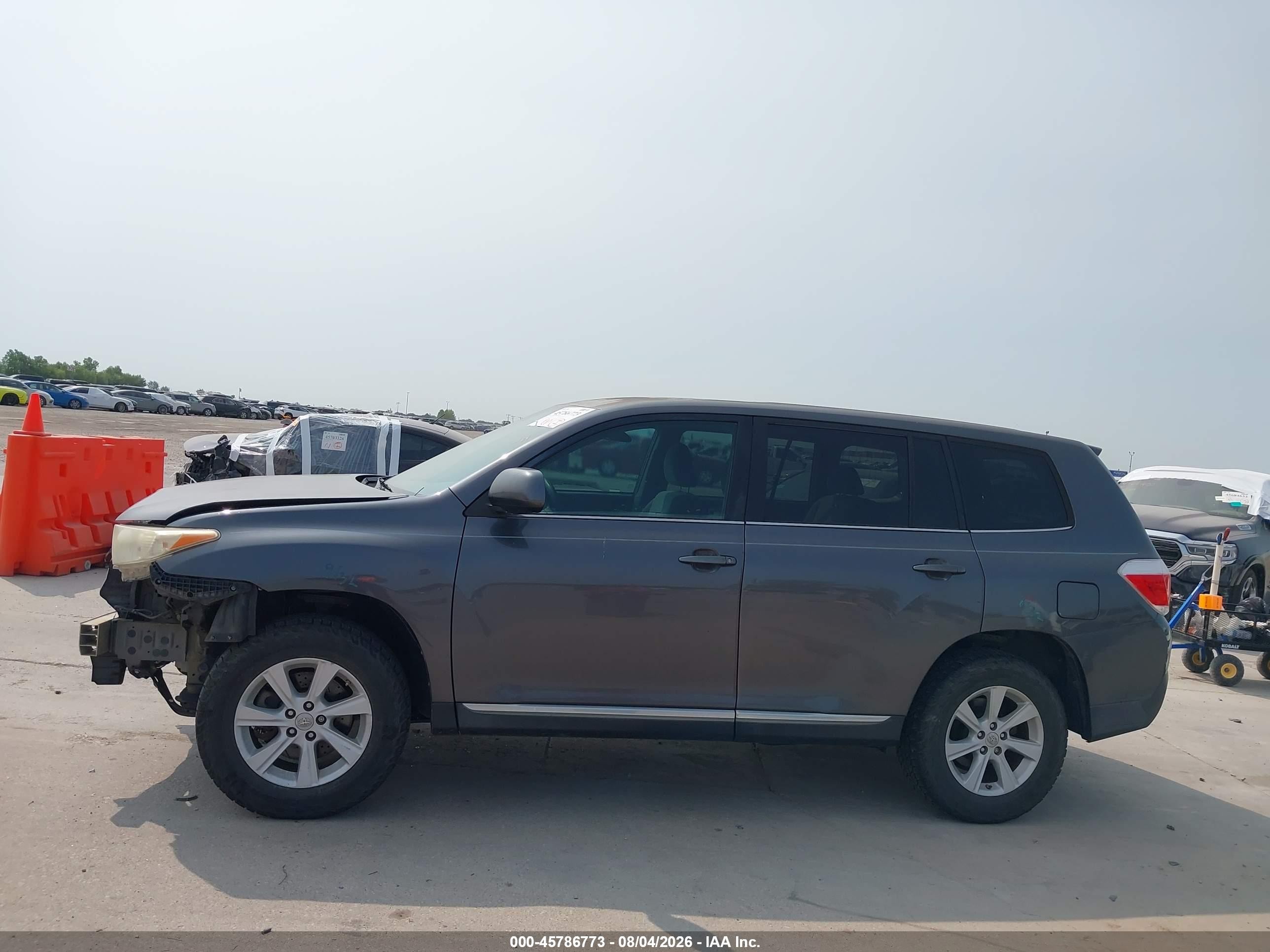 2013 Toyota Highlander Серый vin: 5TDZA3EH8DS035229