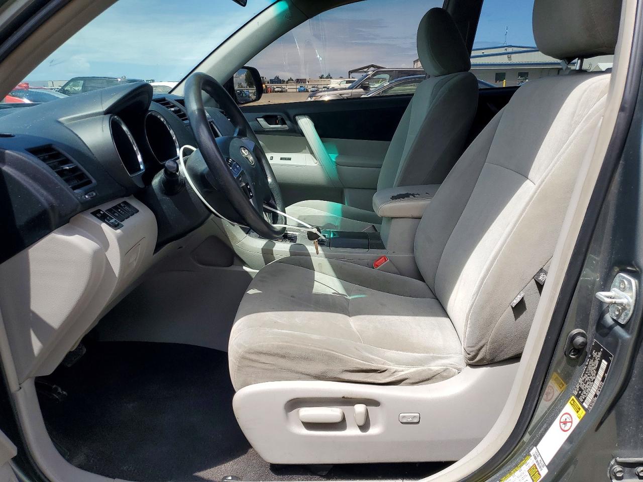 2013 Toyota Highlander Plus Серый vin: 5TDZA3EH8DS038468