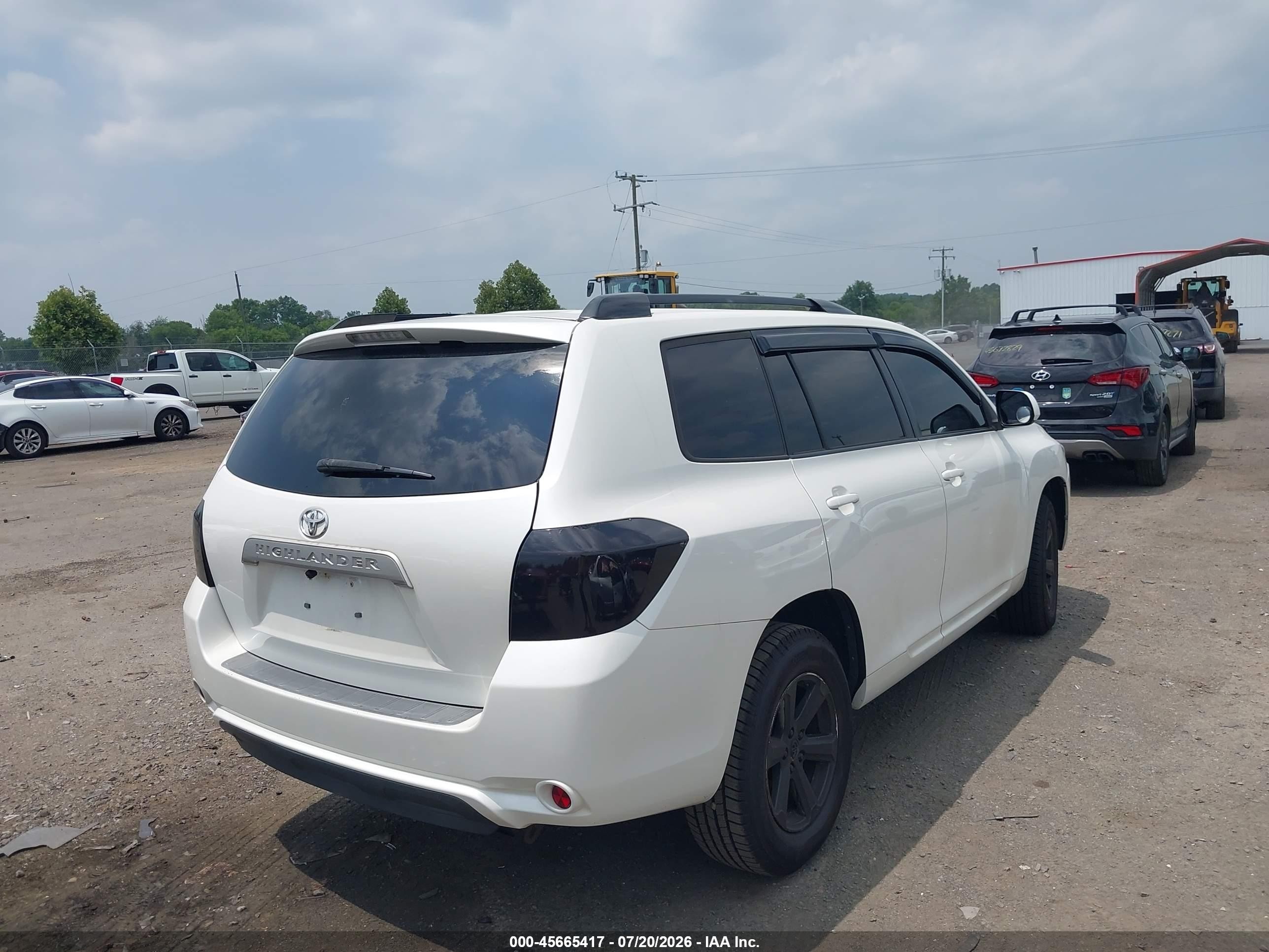 2010 Toyota Highlander   White vin: 5TDZA3EH9AS004650