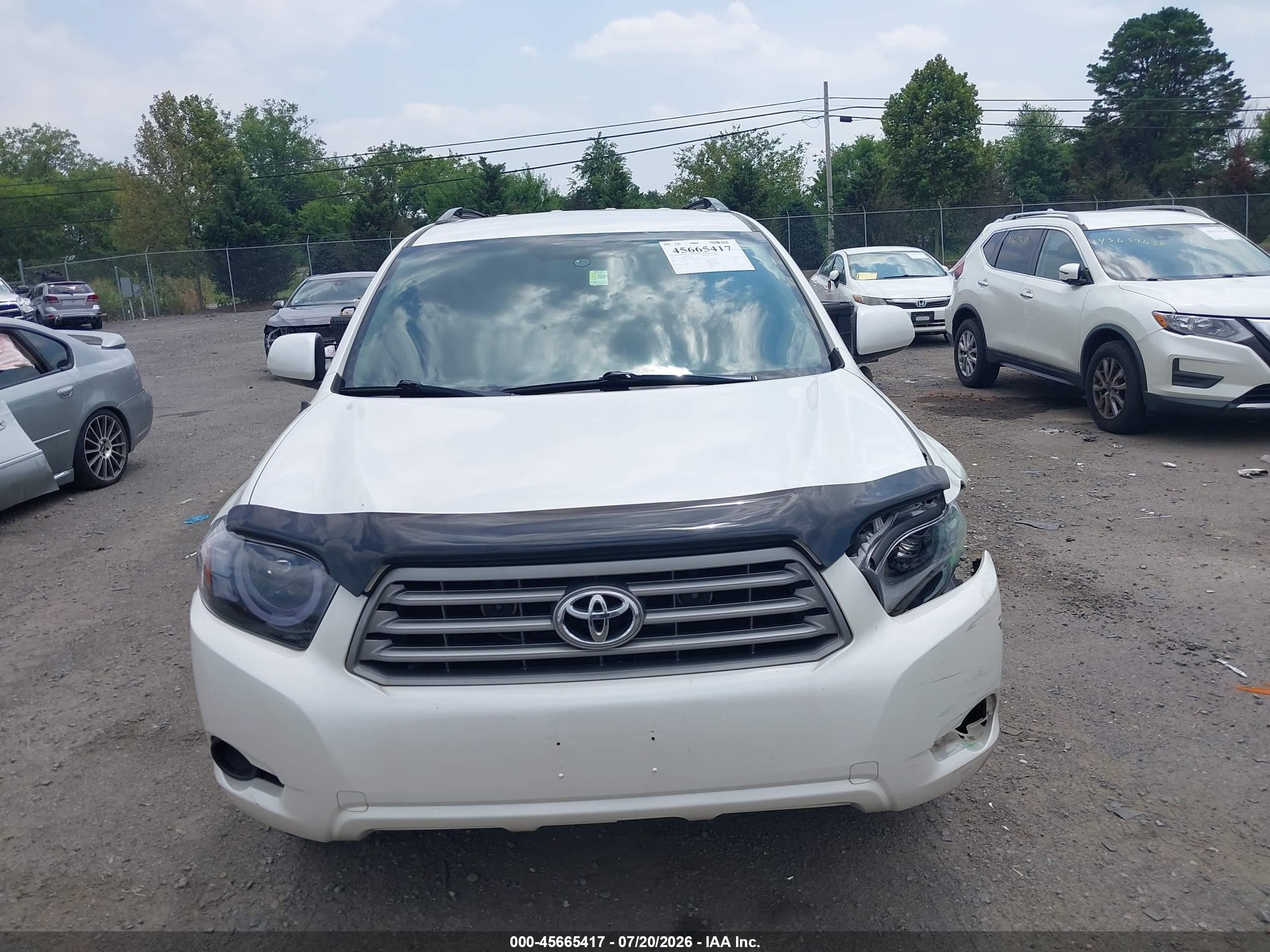 2010 Toyota Highlander   White vin: 5TDZA3EH9AS004650