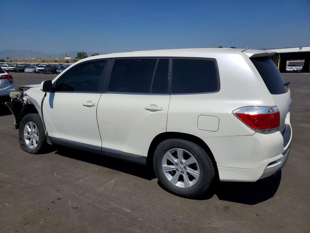 2011 Toyota Highlander Base White vin: 5TDZA3EH9BS012913