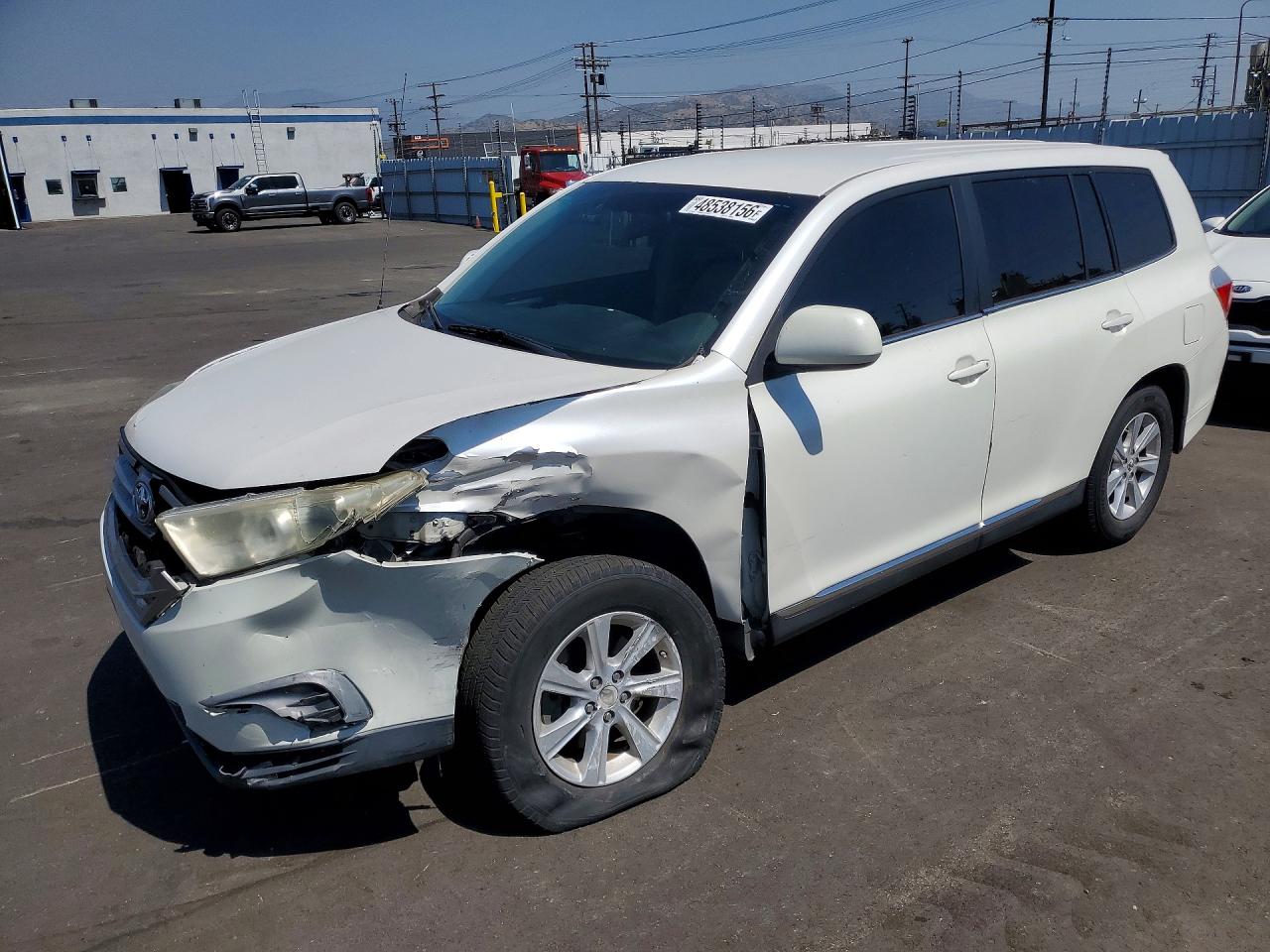 2011 Toyota Highlander Base White vin: 5TDZA3EH9BS012913