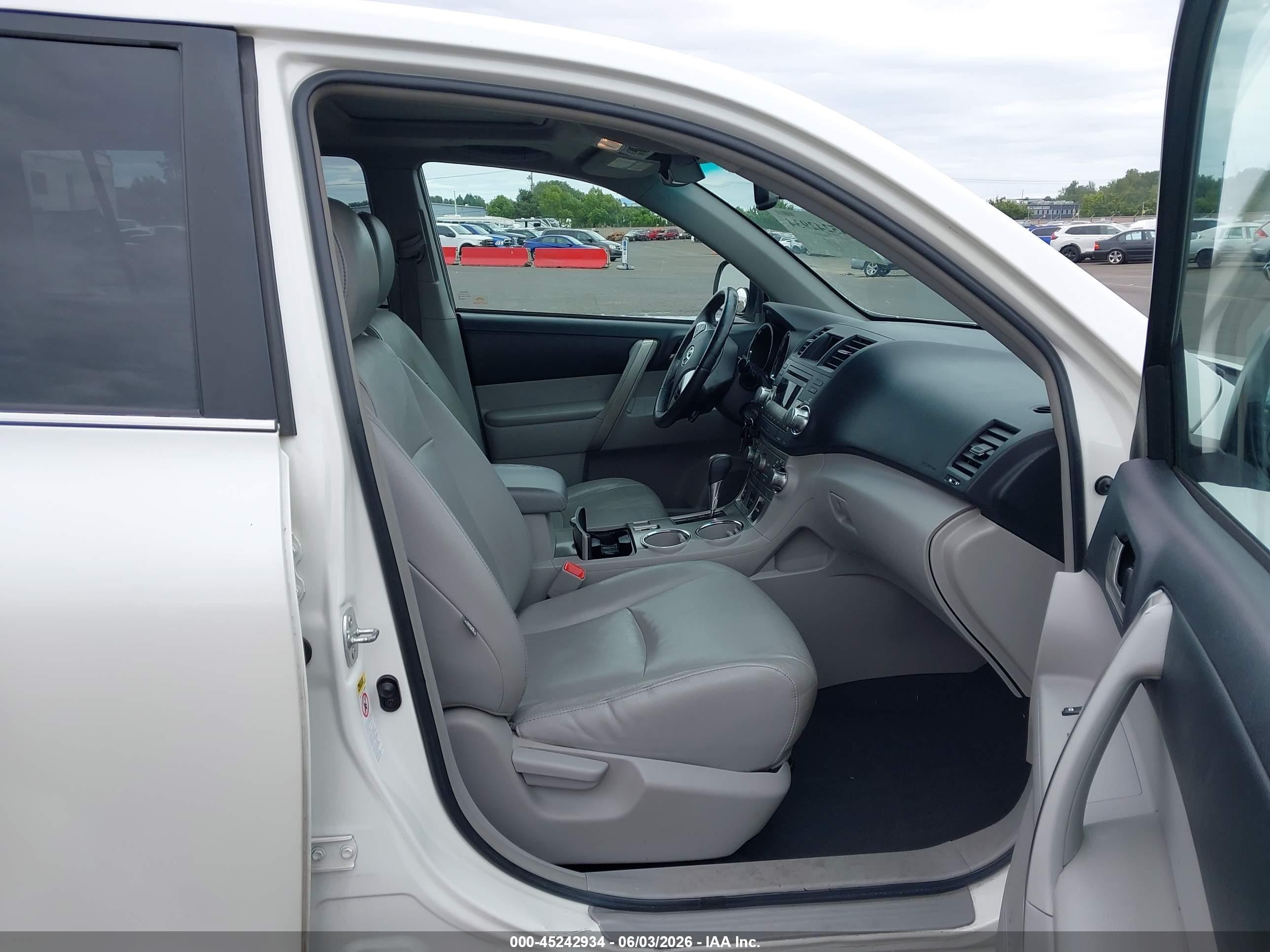 2012 Toyota Highlander Se White vin: 5TDZA3EH9CS021256