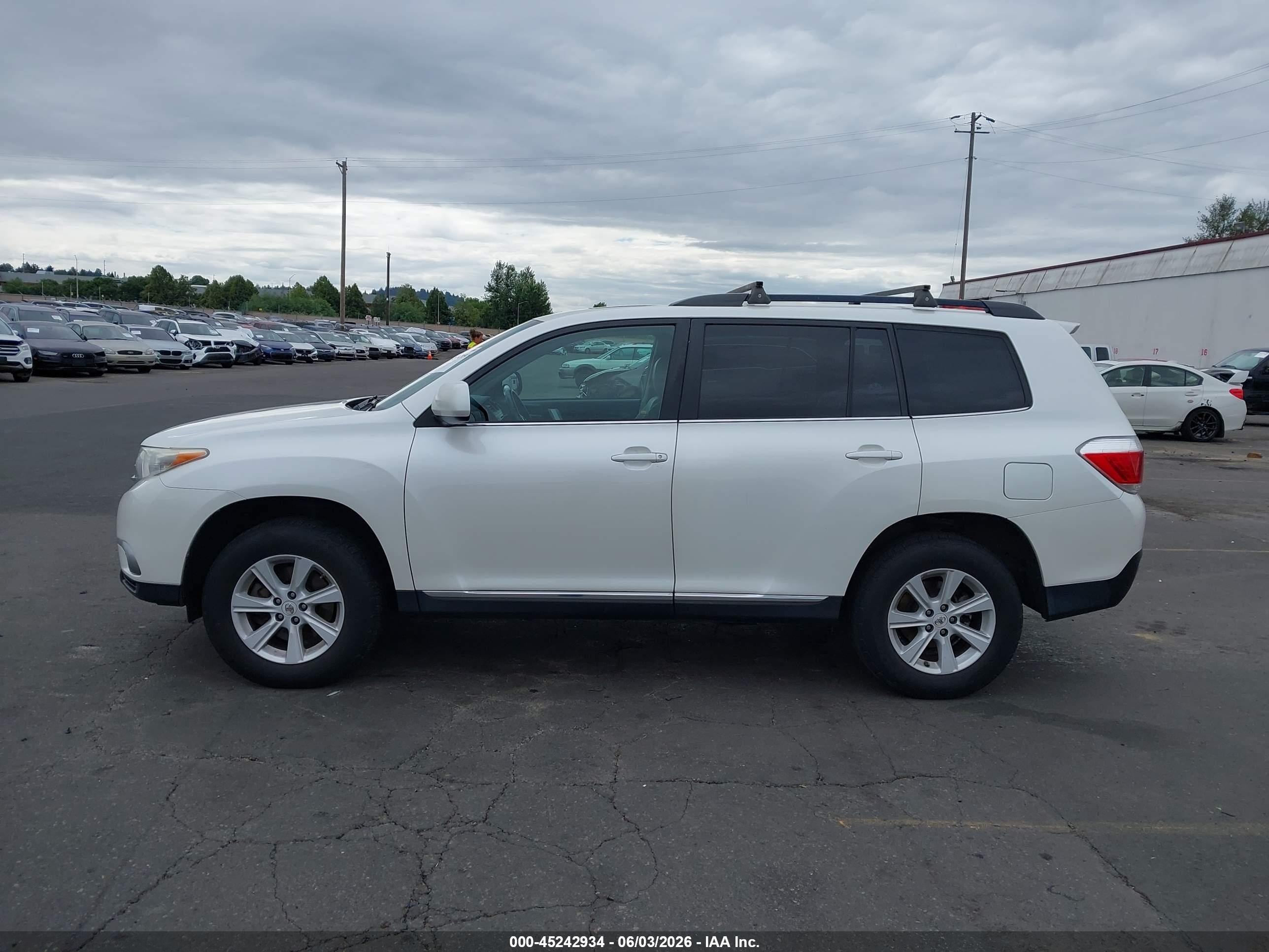 2012 Toyota Highlander Se White vin: 5TDZA3EH9CS021256