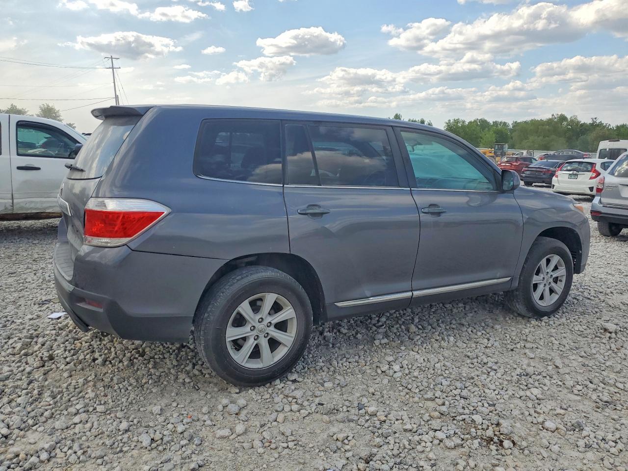 2013 Toyota Highlander Base Gray vin: 5TDZA3EH9DS043050