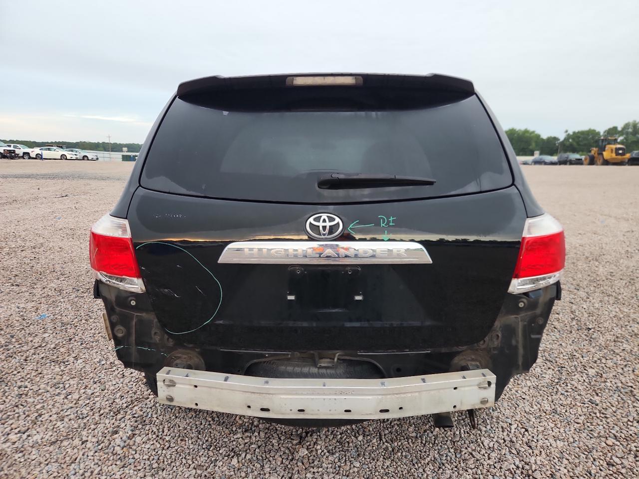 2012 Toyota Highlander Base Черный vin: 5TDZA3EHXCS017605