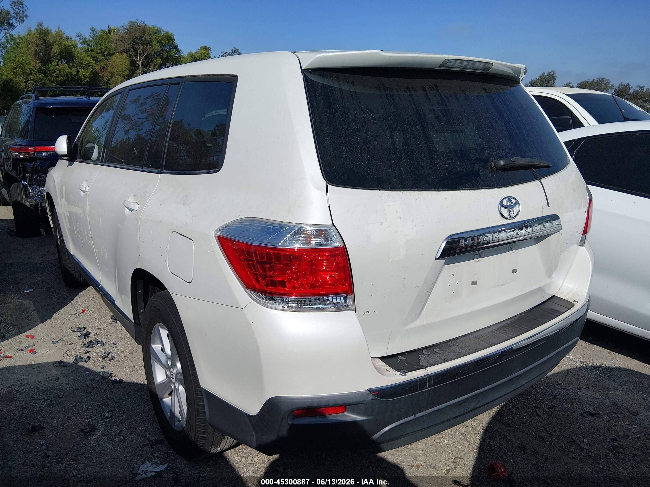 2012 Toyota Highlander Белый vin: 5TDZA3EHXCS022478
