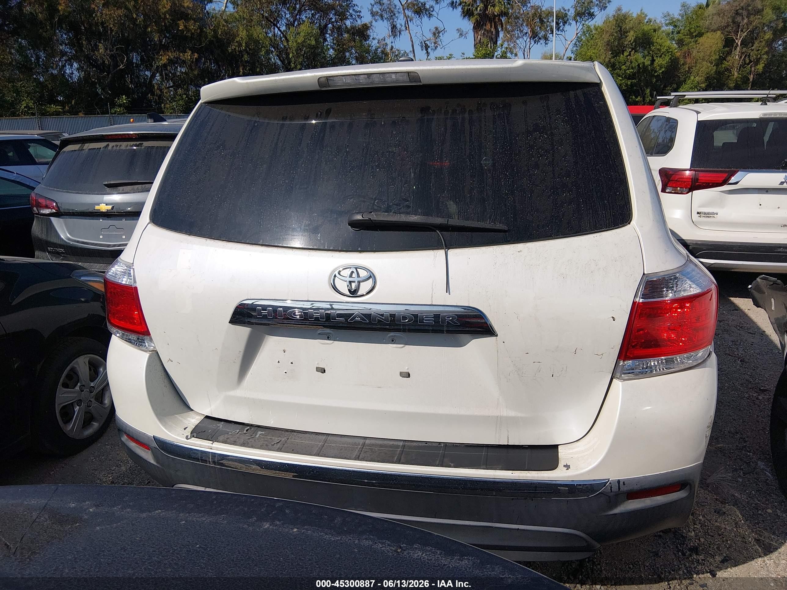 2012 Toyota Highlander Белый vin: 5TDZA3EHXCS022478