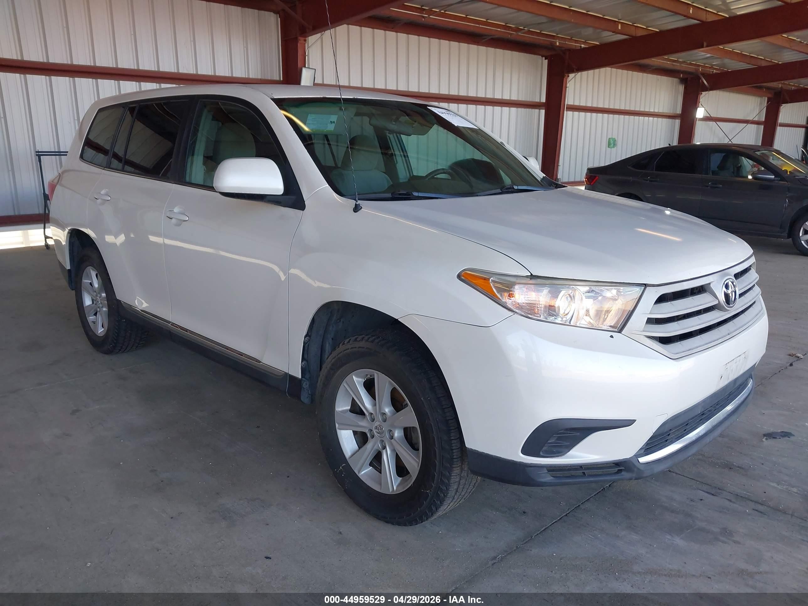 2012 Toyota Highlander   White vin: 5TDZA3EHXCS023176