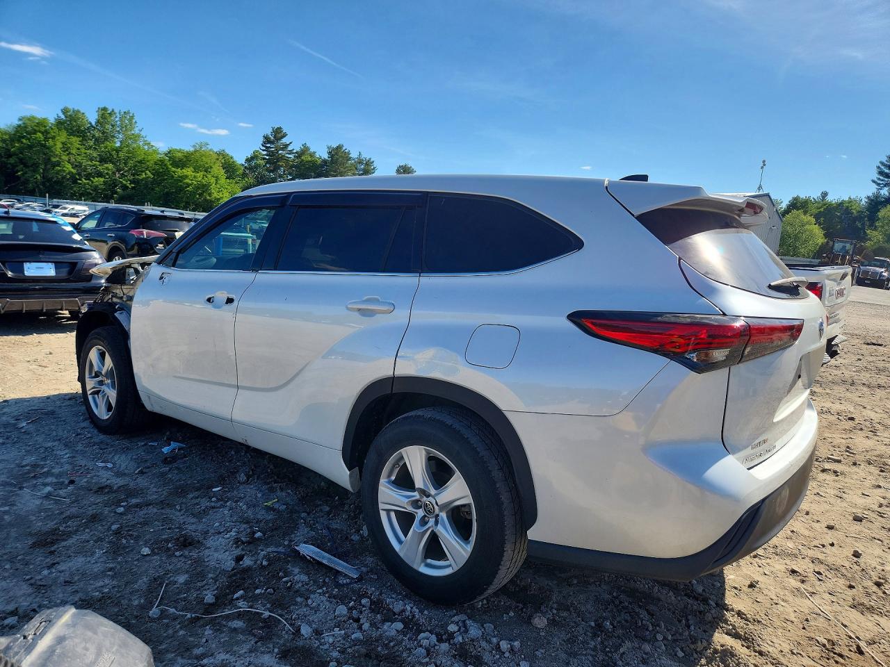 2022 Toyota Highlander Hybrid Le White vin: 5TDZARAH2NS513770