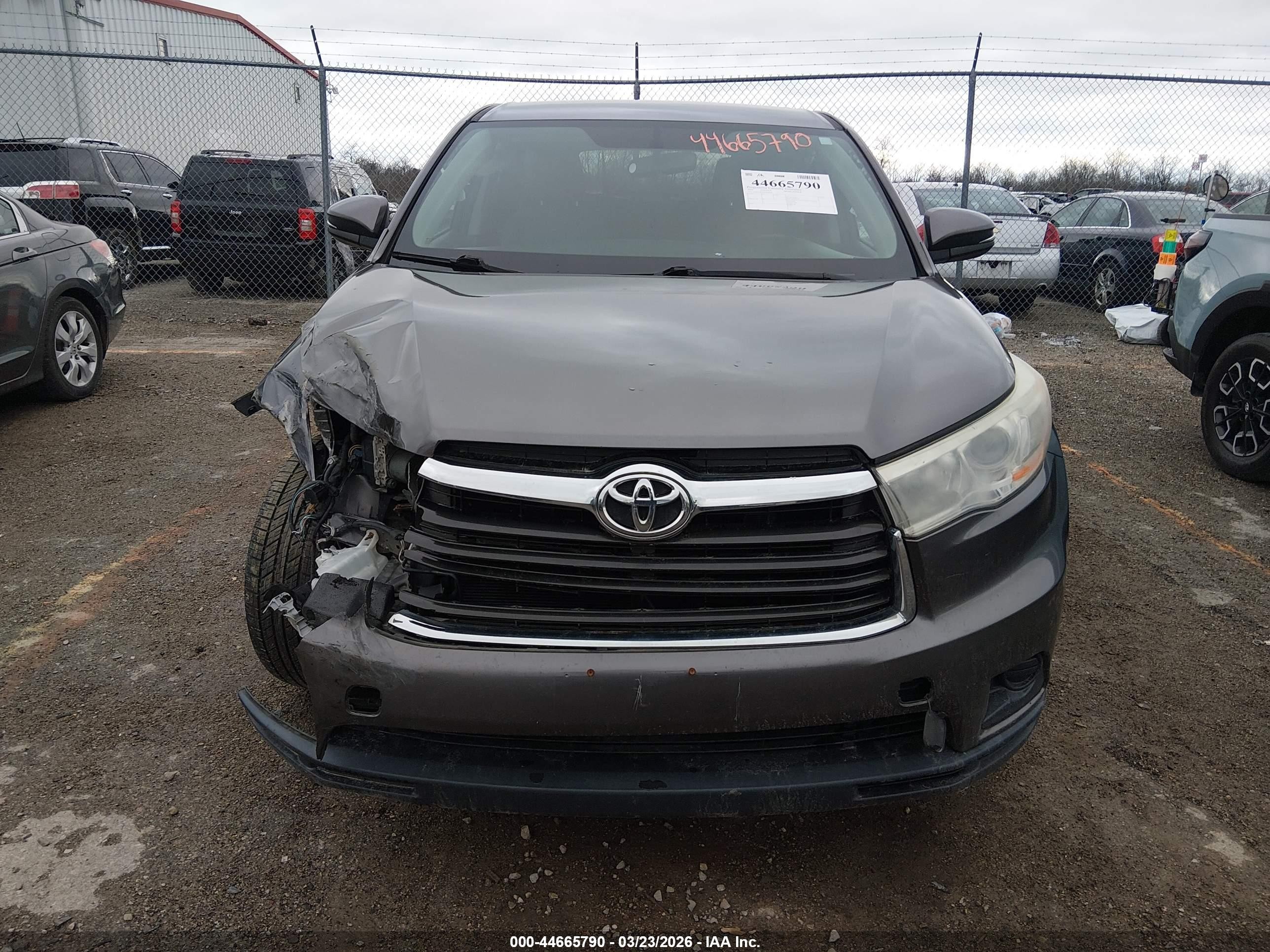 2014 Toyota Highlander Le Gray vin: 5TDZARFH0ES008609