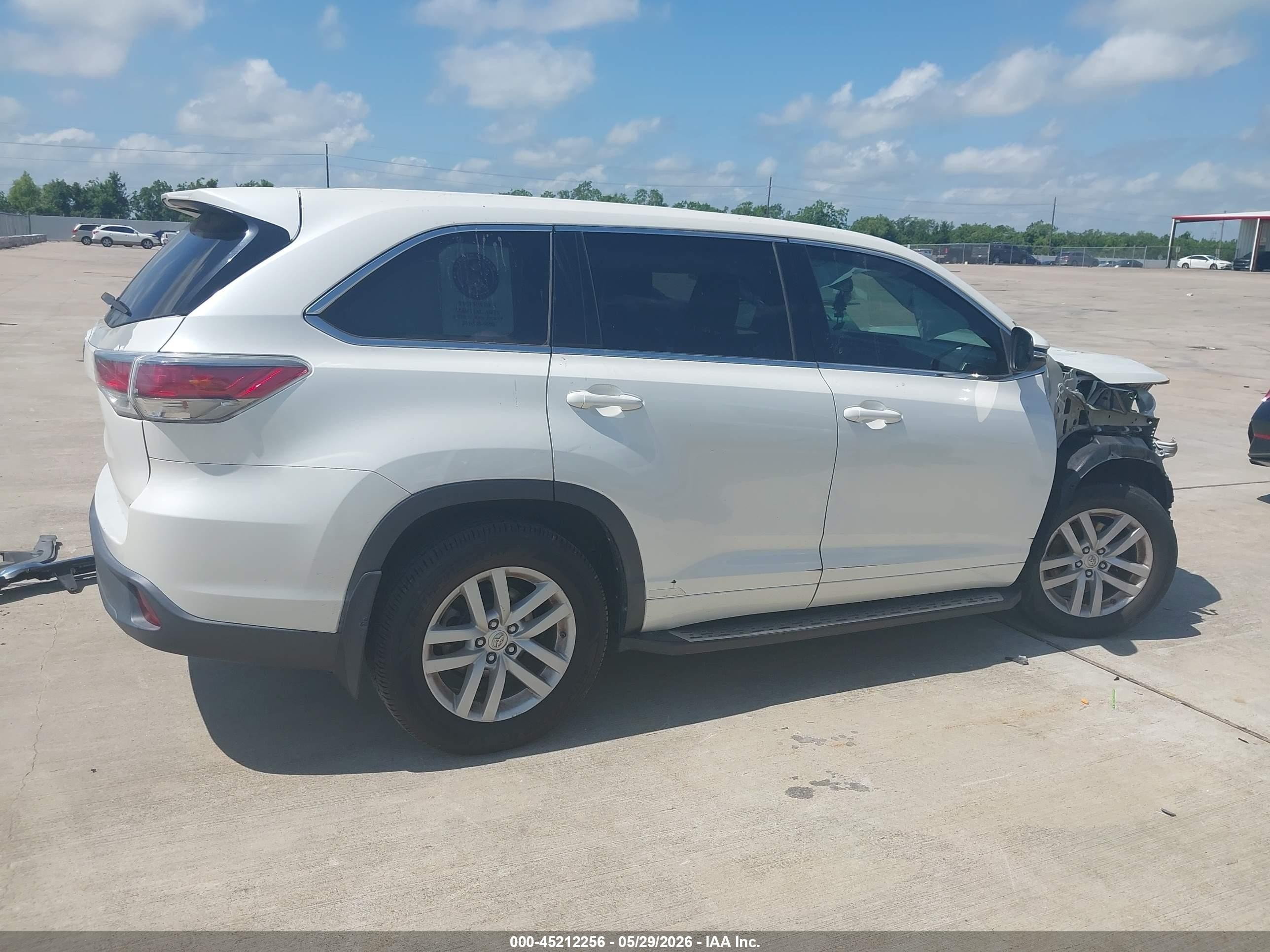 2015 Toyota Highlander Le White vin: 5TDZARFH0FS014394