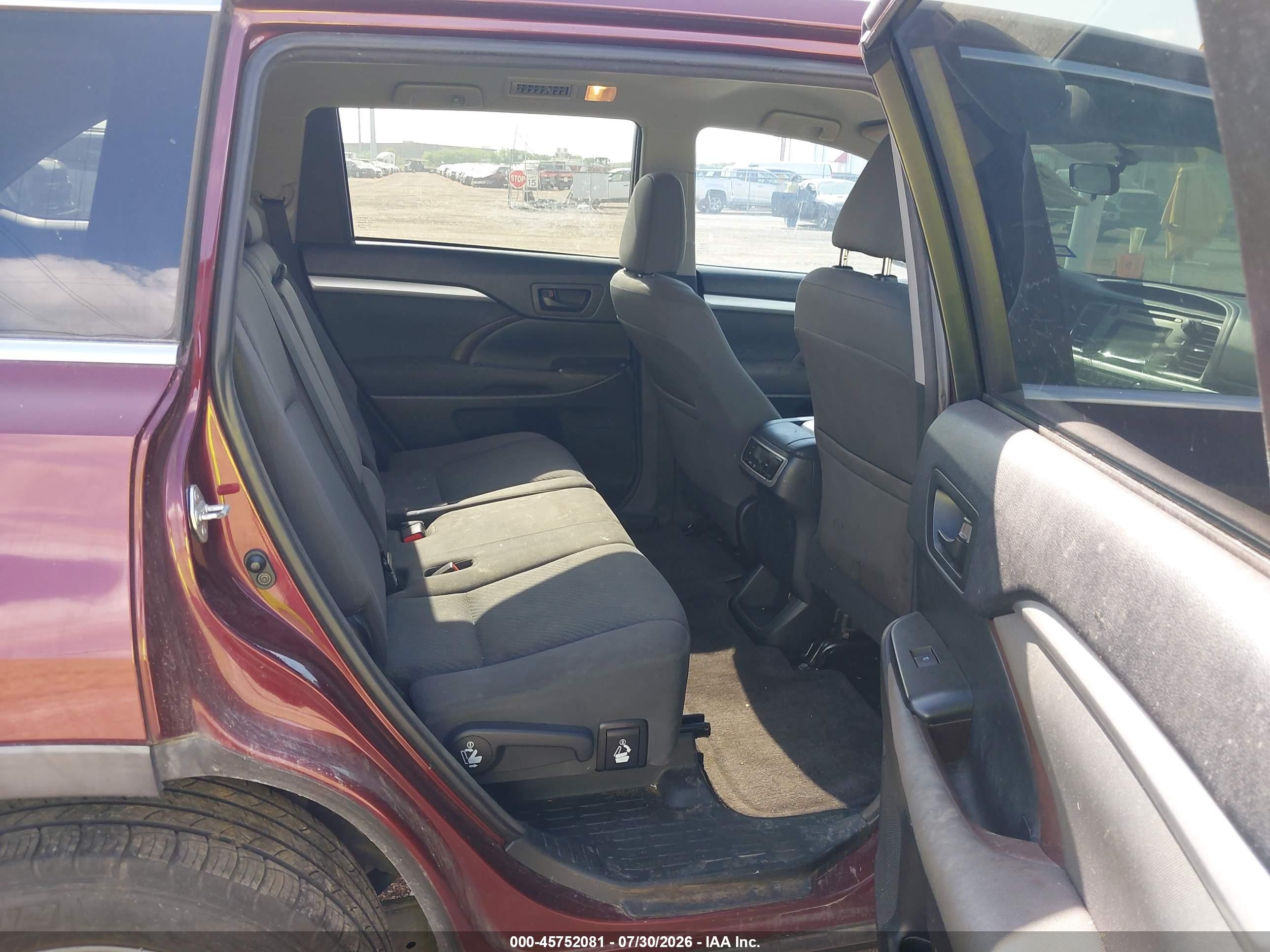 2015 Toyota Highlander Le Maroon vin: 5TDZARFH0FS015478
