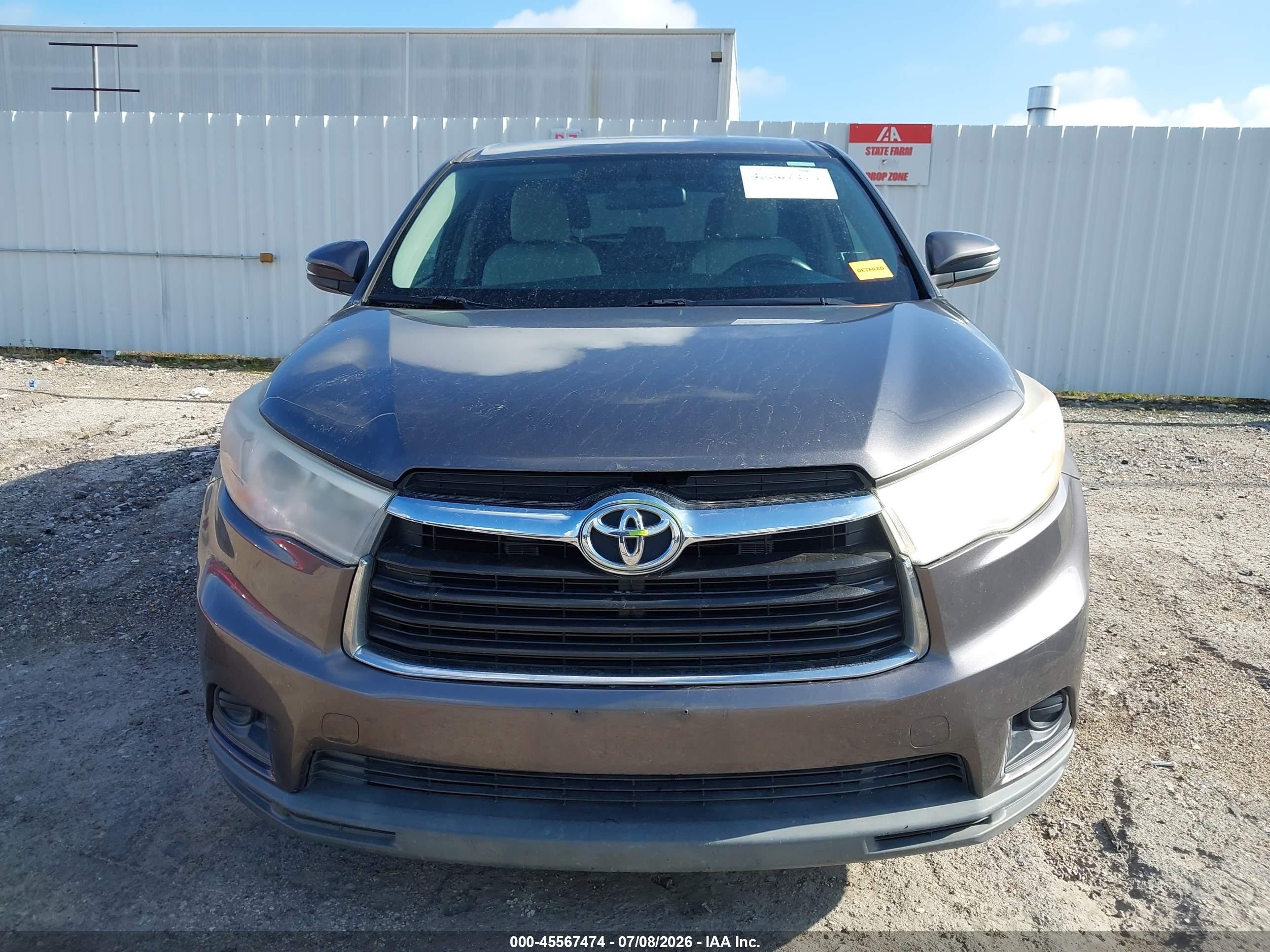 2014 Toyota Highlander Le Gray vin: 5TDZARFH1ES004505