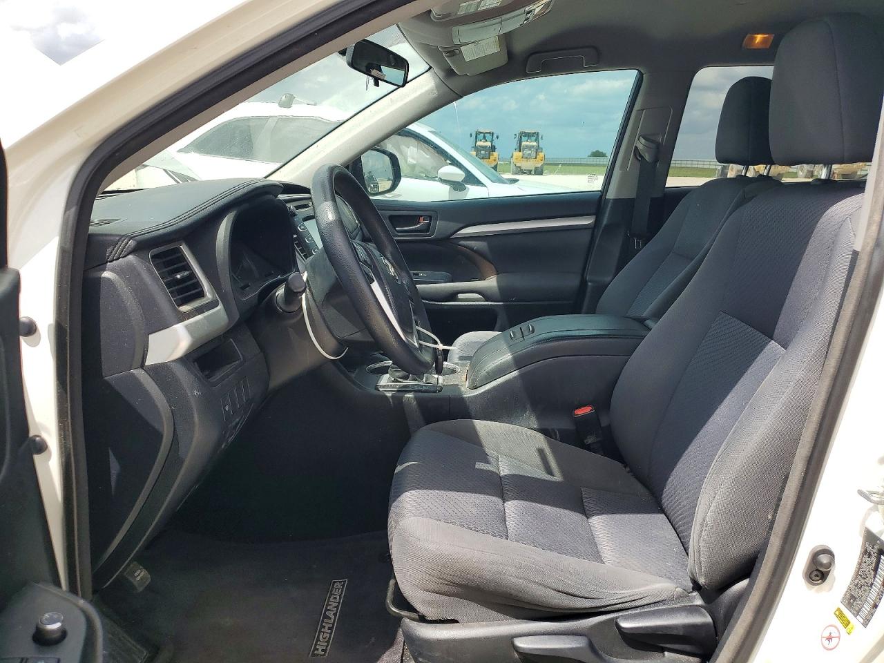 2014 Toyota Highlander Le Белый vin: 5TDZARFH1ES005010