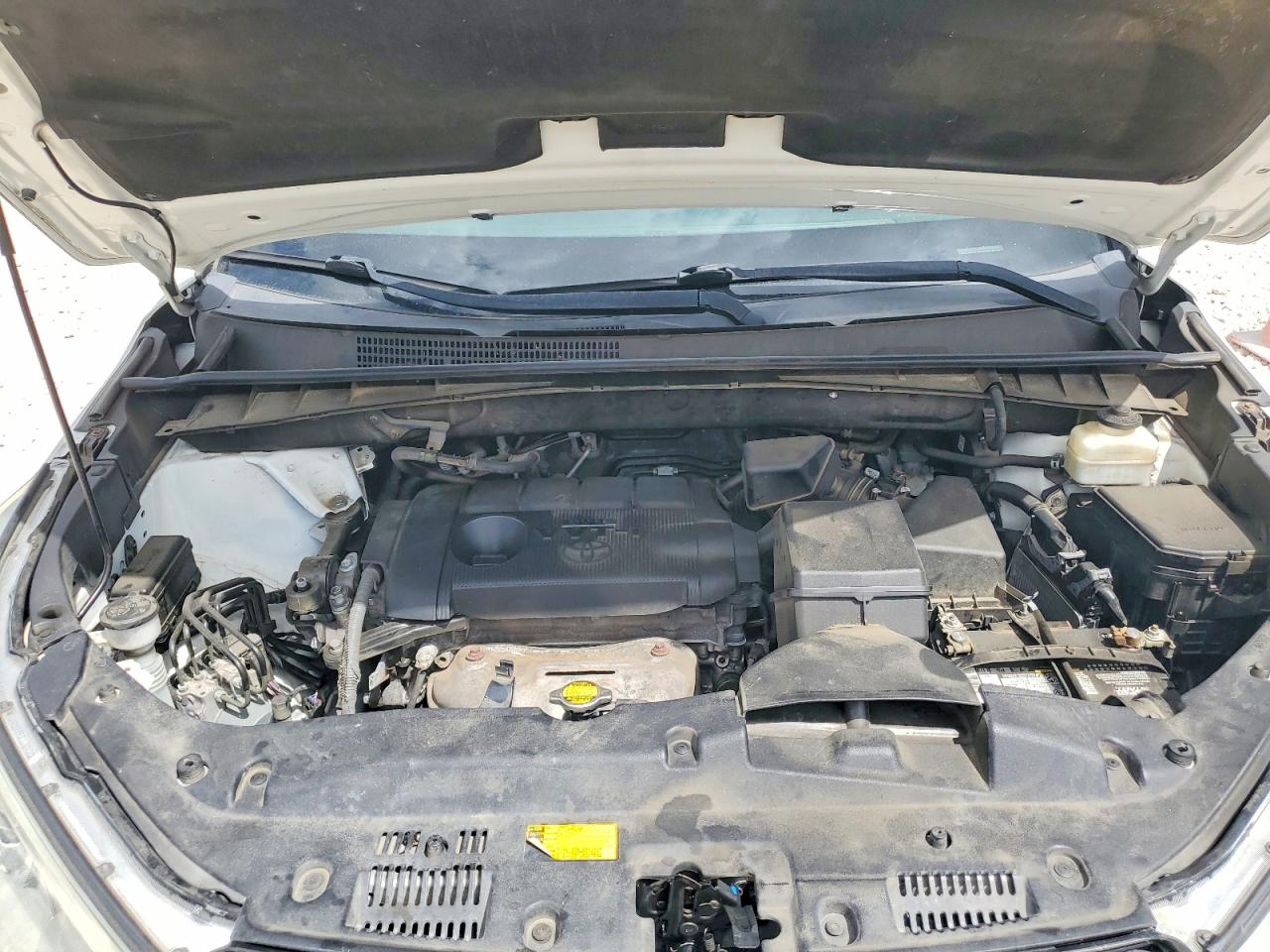 2014 Toyota Highlander Le Белый vin: 5TDZARFH1ES005010