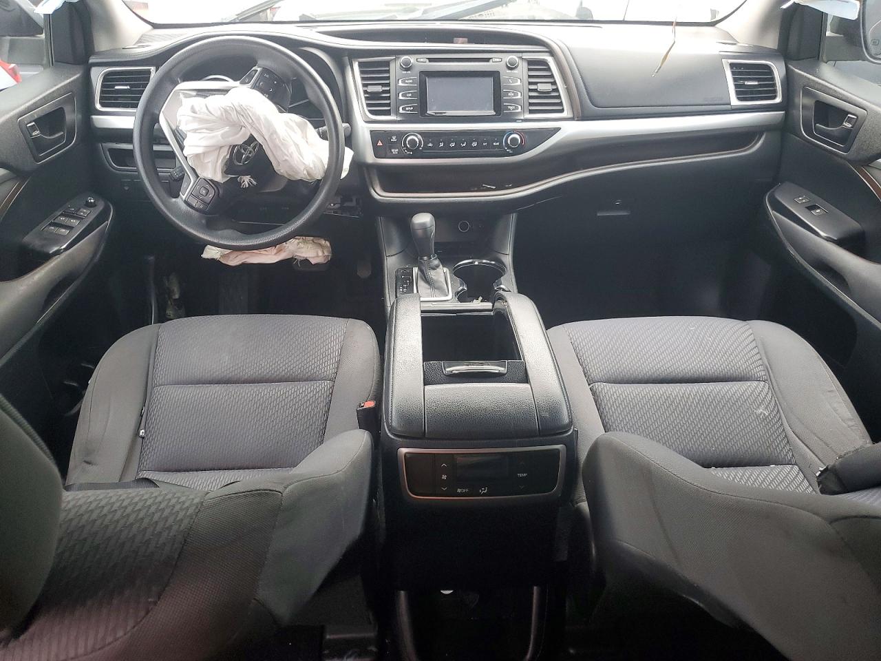 2014 Toyota Highlander Le Silver vin: 5TDZARFH1ES006061