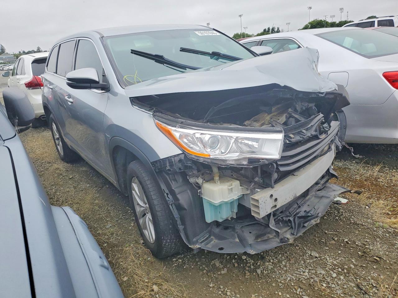 2014 Toyota Highlander Le Silver vin: 5TDZARFH1ES006061