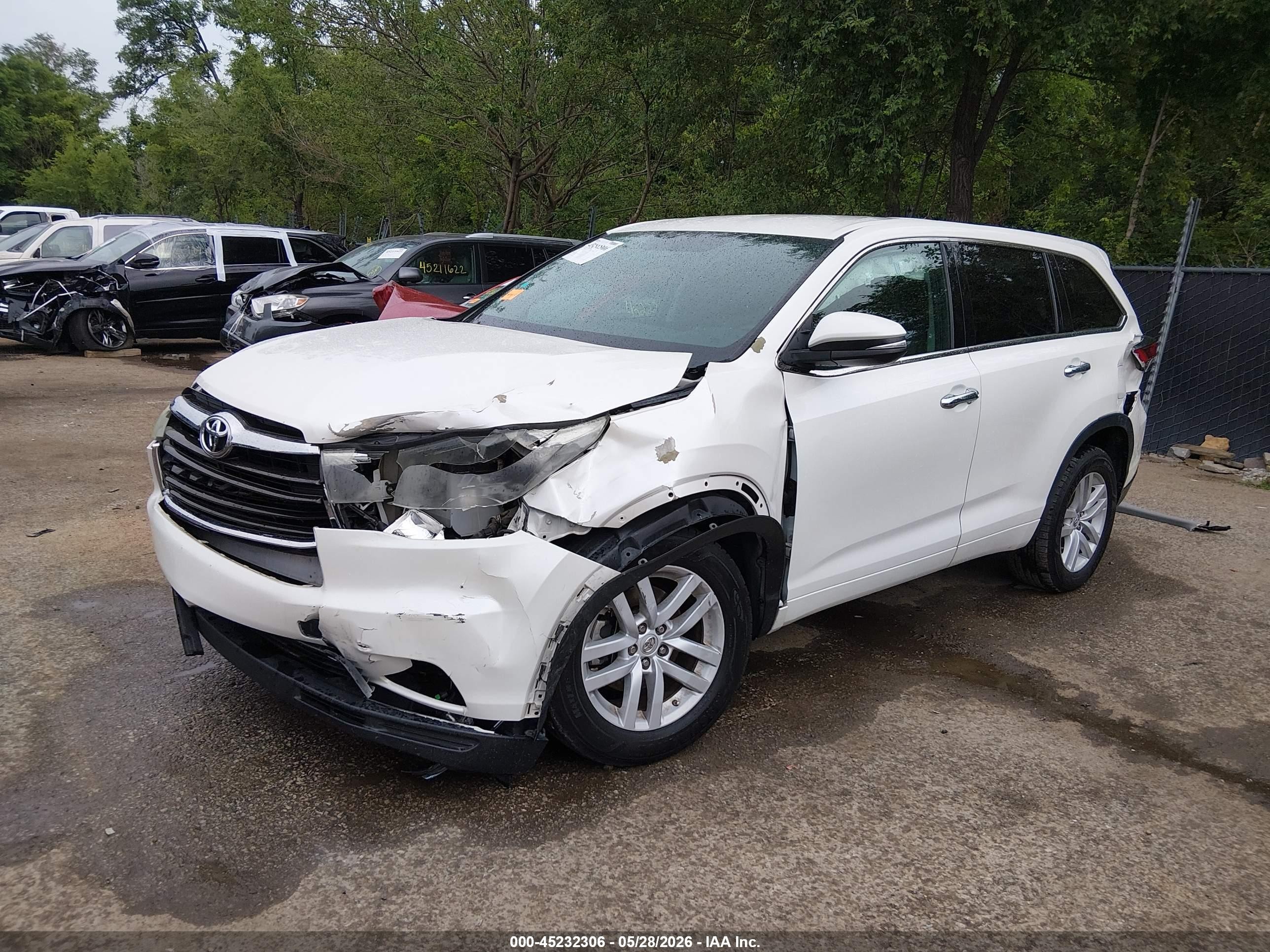 2015 Toyota Highlander Le White vin: 5TDZARFH1FS013478