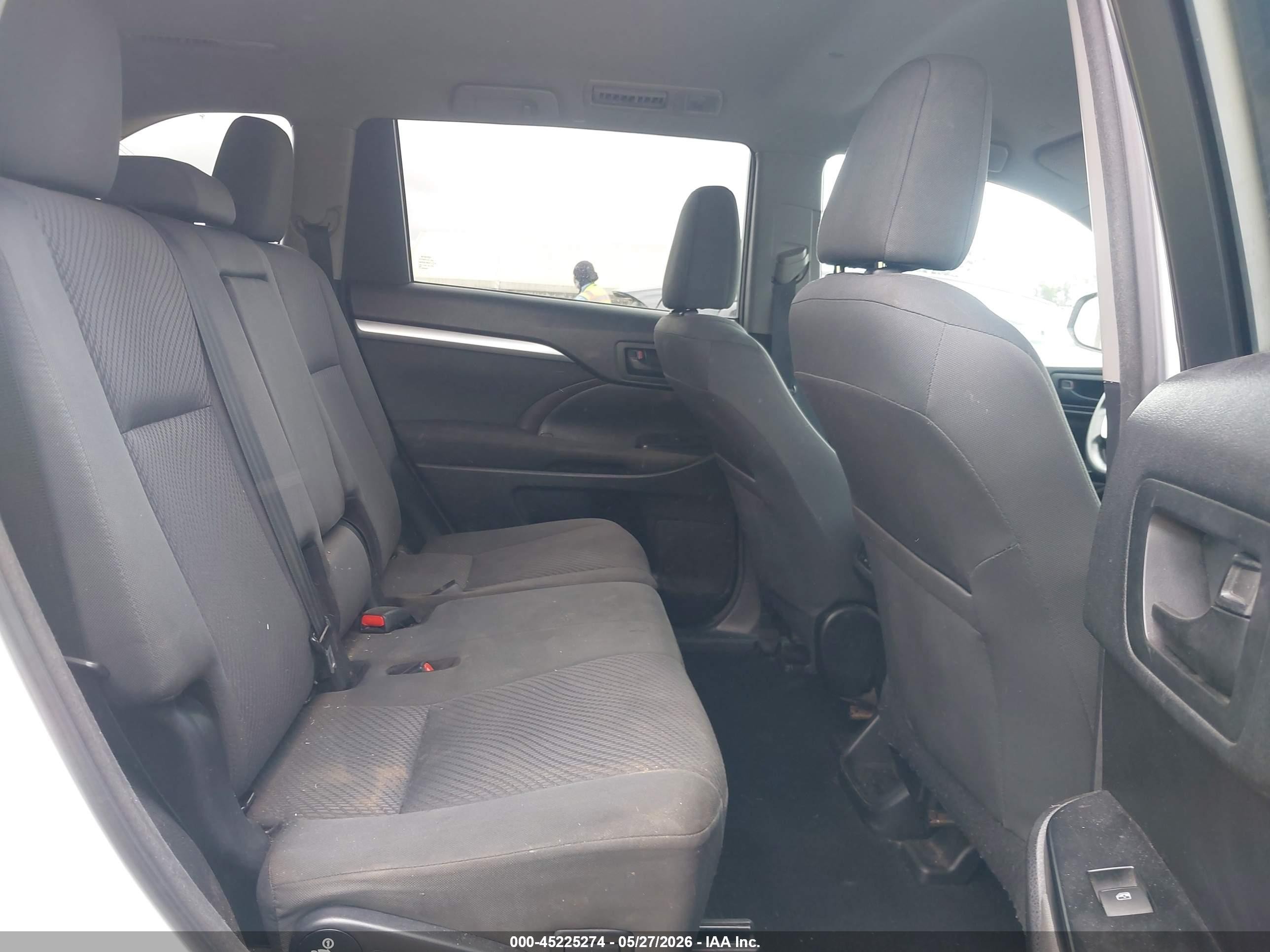 2018 Toyota Highlander Le Белый vin: 5TDZARFH1JS039281