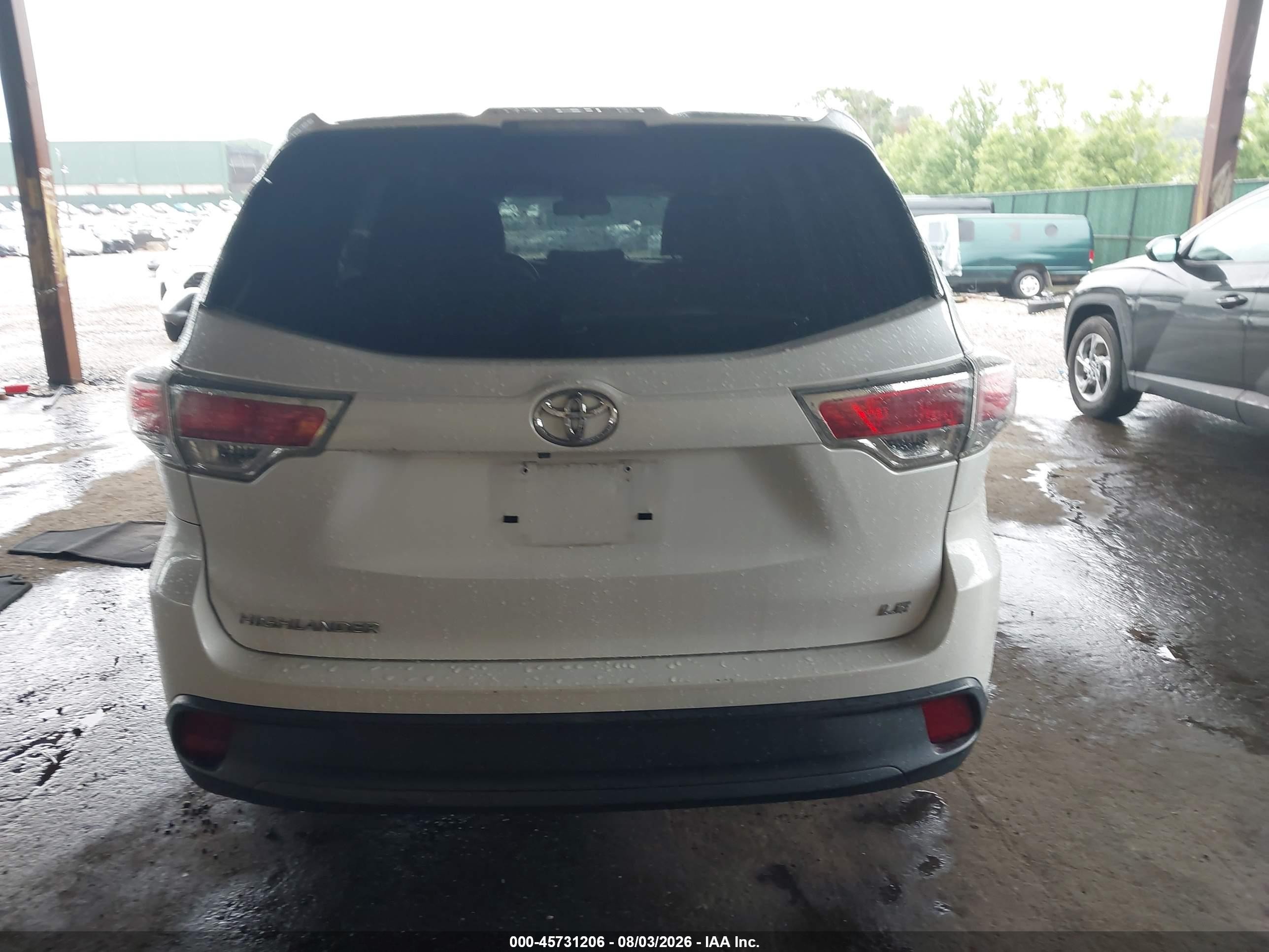 2015 Toyota Highlander Le Белый vin: 5TDZARFH2FS009505