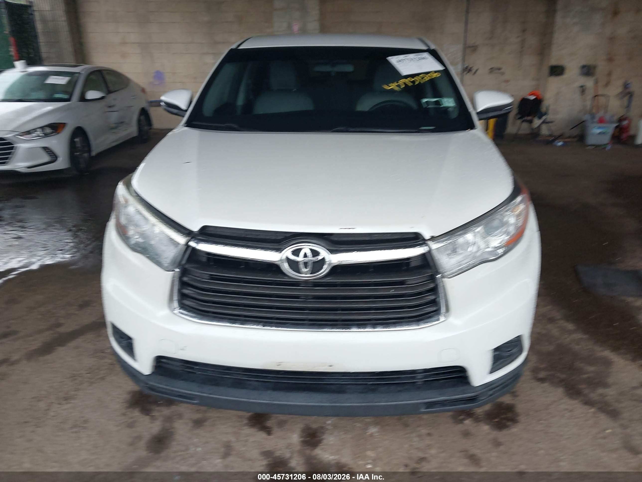 2015 Toyota Highlander Le Белый vin: 5TDZARFH2FS009505