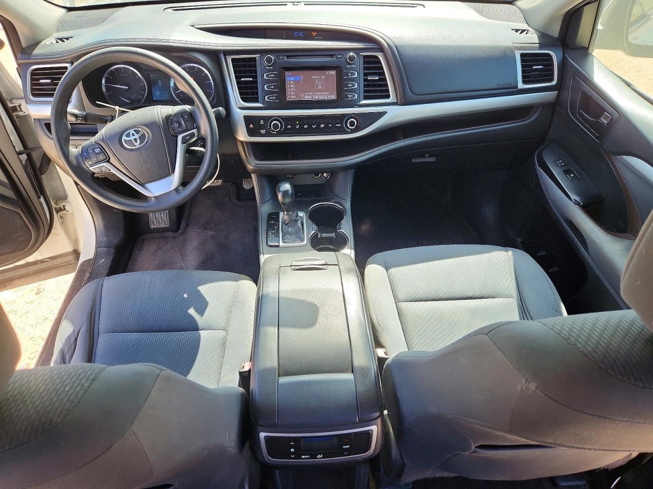 2015 Toyota Highlander Le Белый vin: 5TDZARFH2FS010847