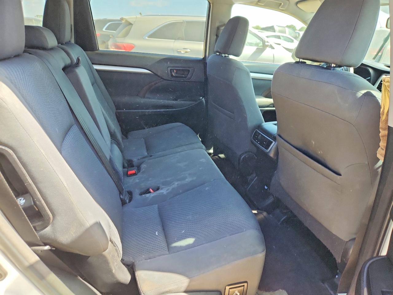 2015 Toyota Highlander Le Белый vin: 5TDZARFH2FS010847